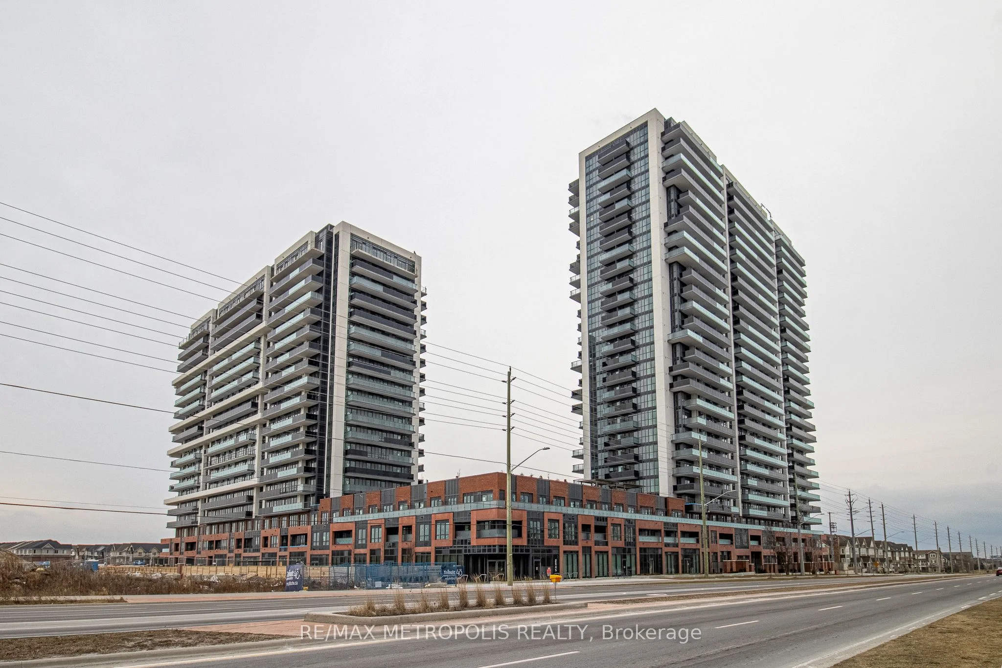 Condo Apartment in Oshawa