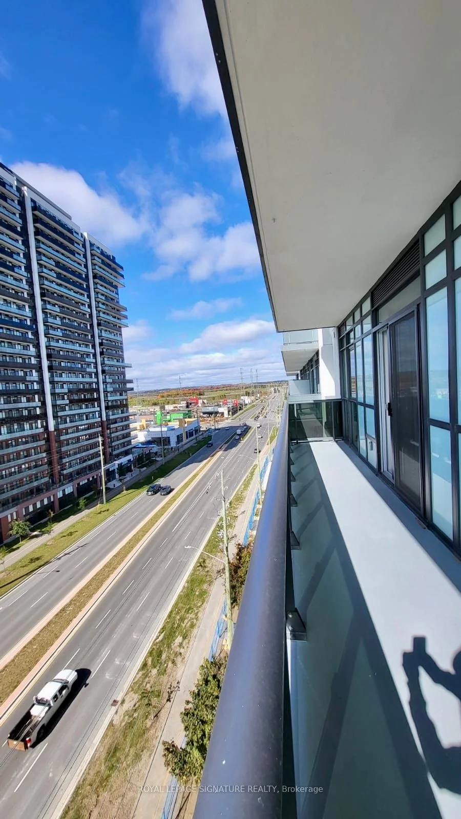 2545 Simcoe Street N 908, Oshawa, ON L1H 7K4