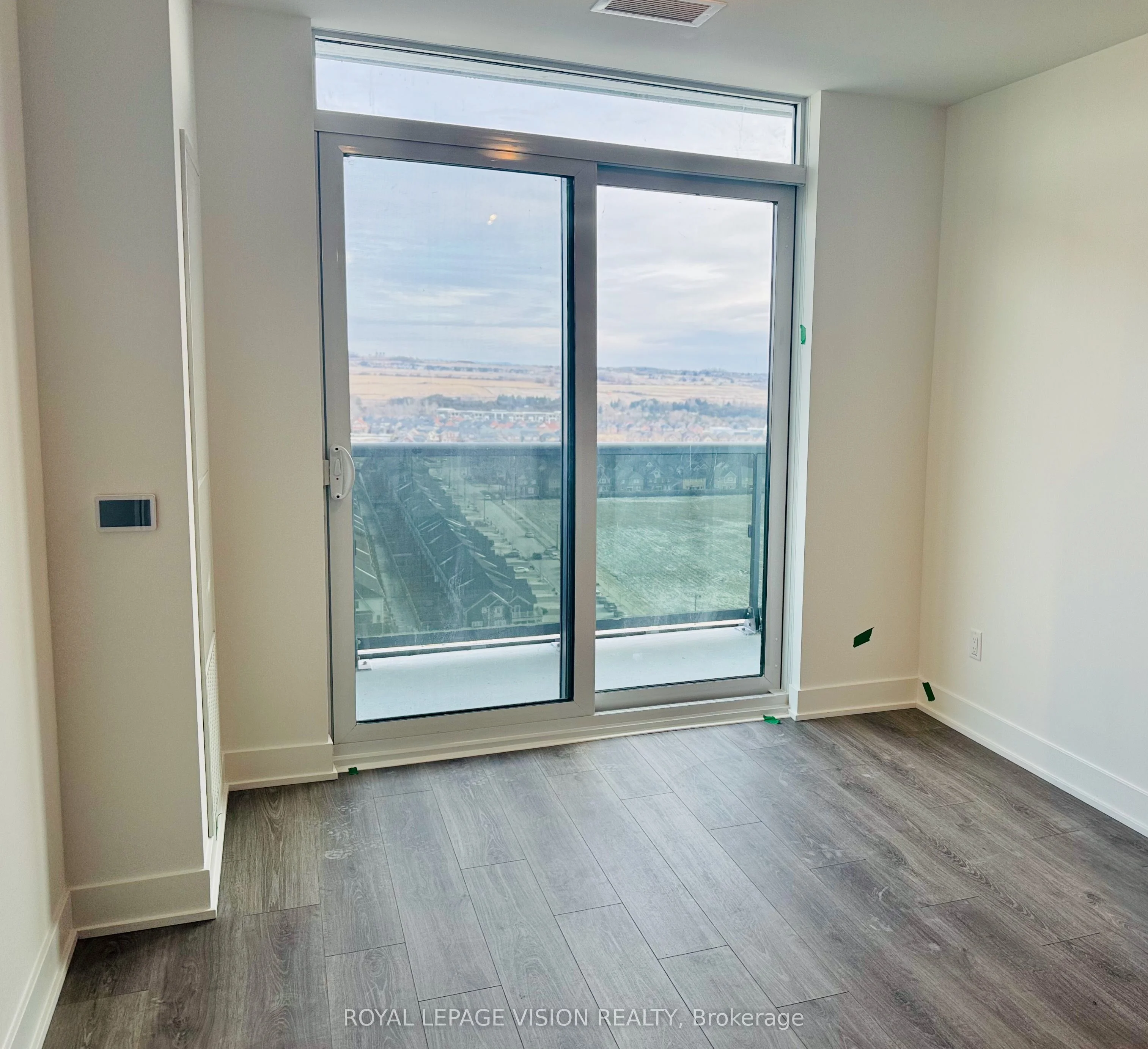 2545 Simcoe Street N 1901, Oshawa, ON L1L 0W3