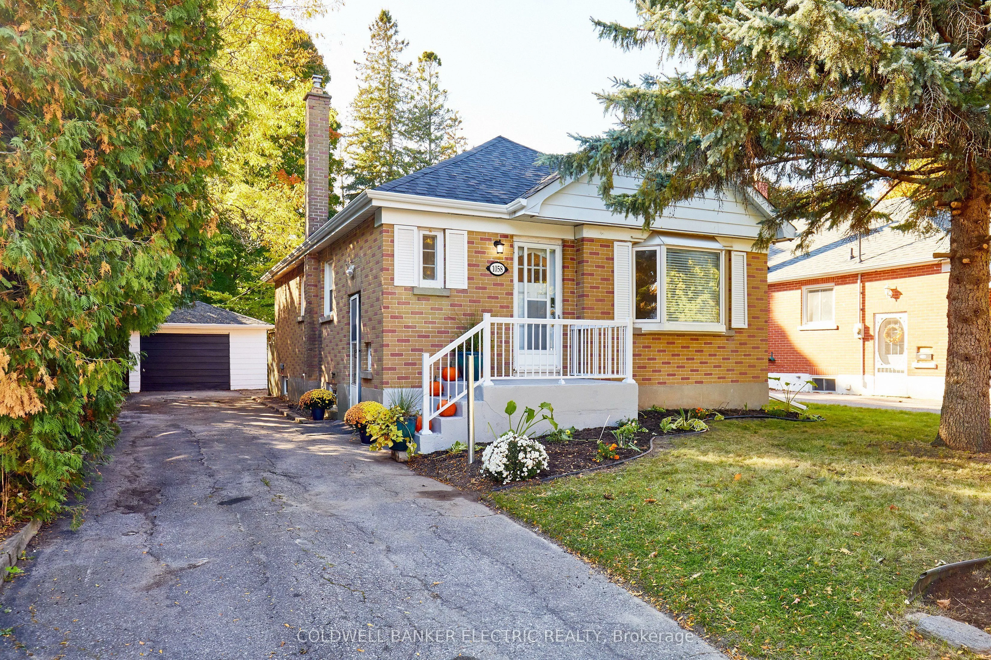 Detached in Oshawa