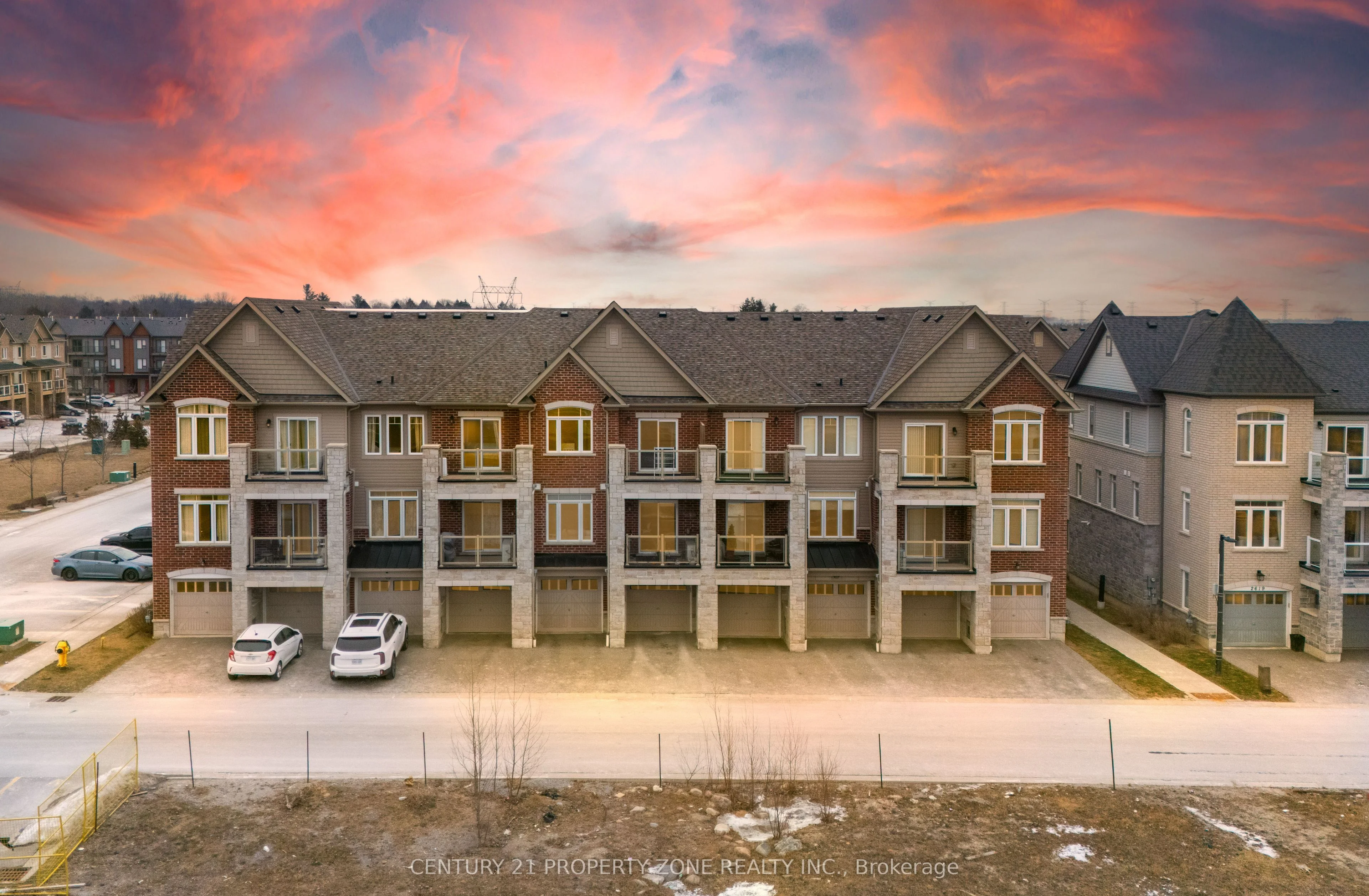 Condo Townhouse in Pickering