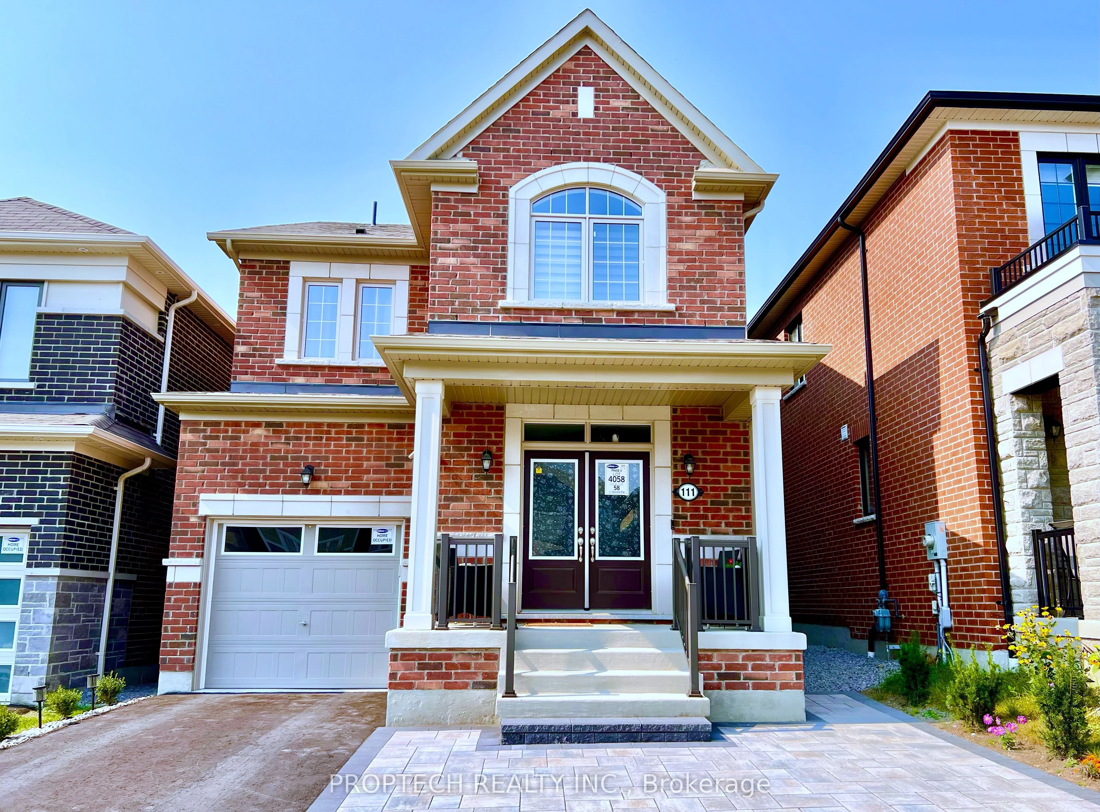 Detached in Whitby