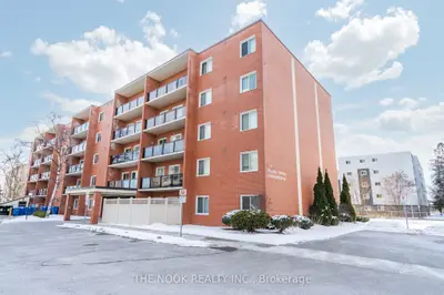 131 Taunton Road E 407, Oshawa, On L1g 3t8