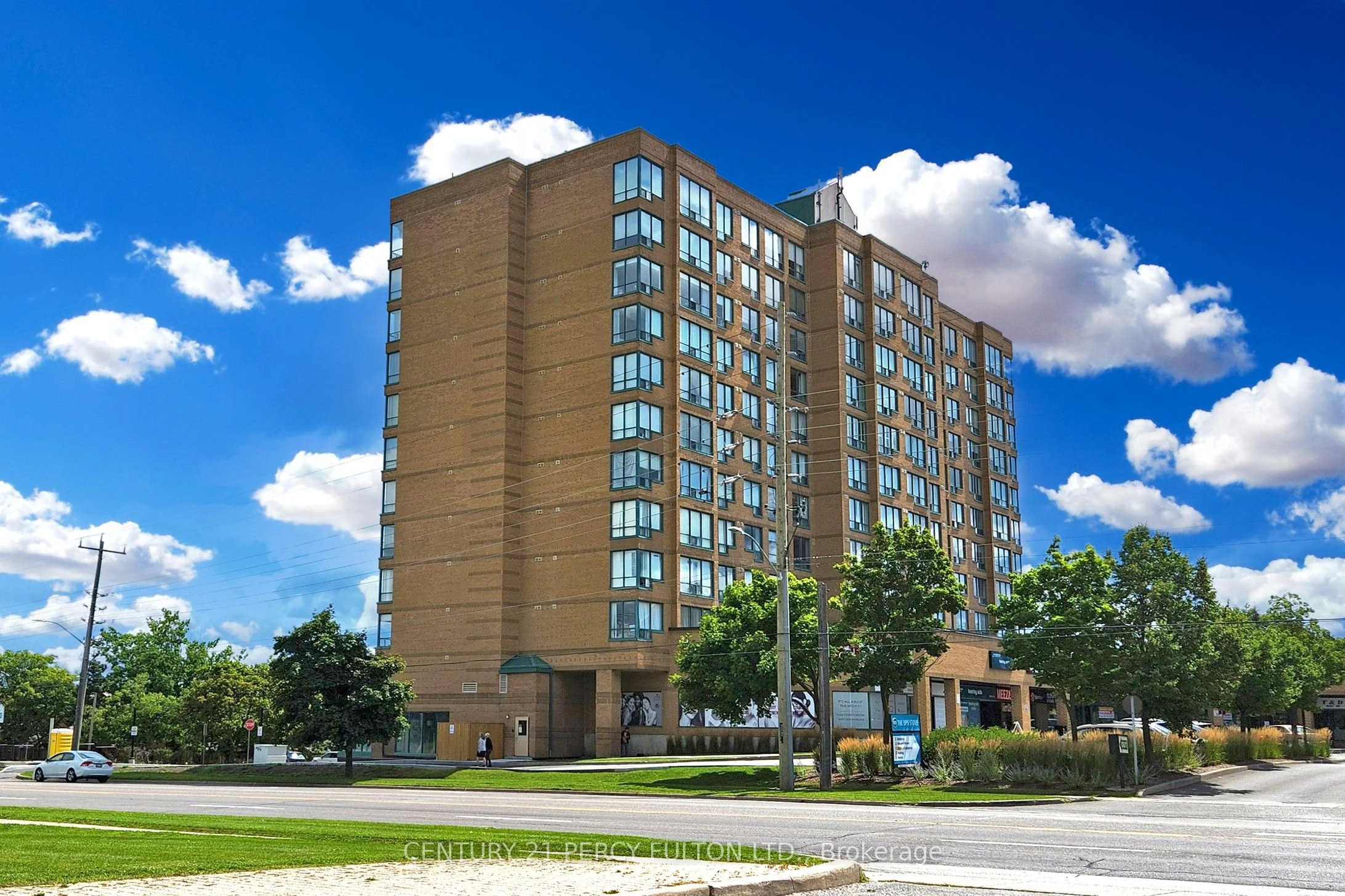 Condo Apartment in Whitby
