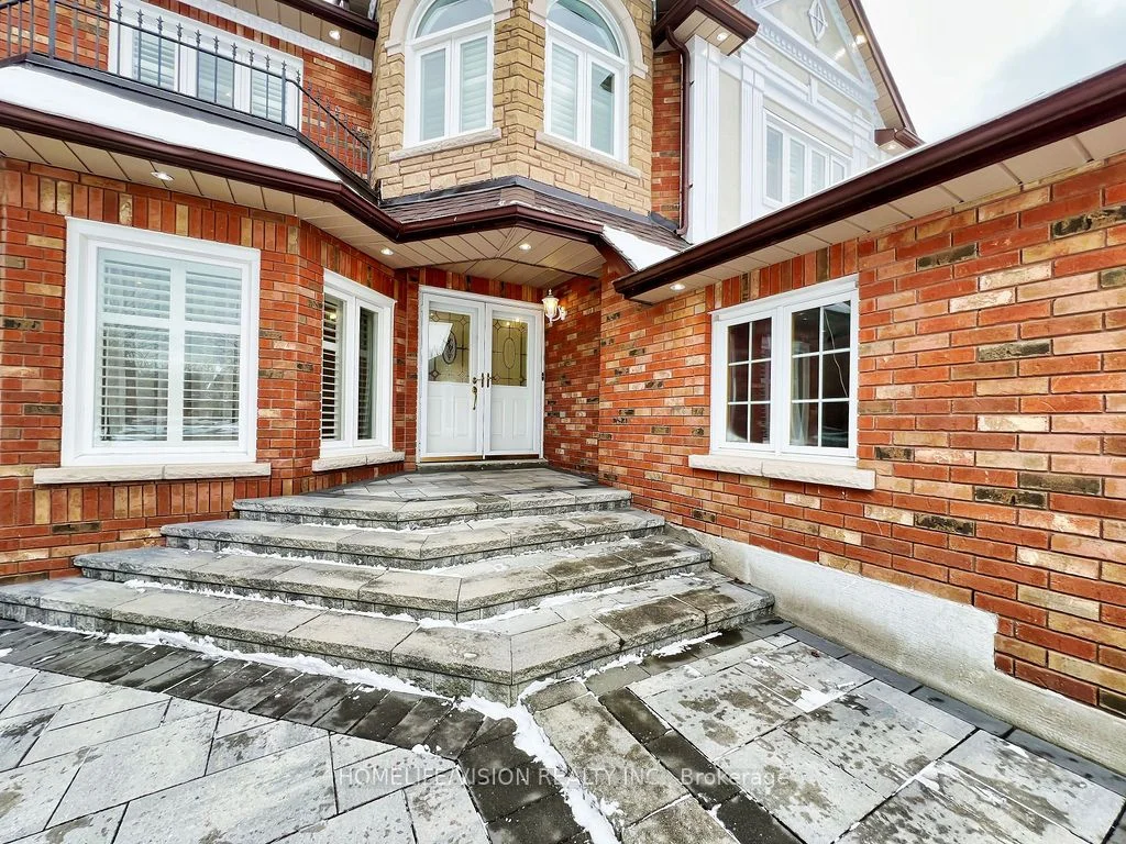 37 Darley Street, Ajax, ON L1T 3X9