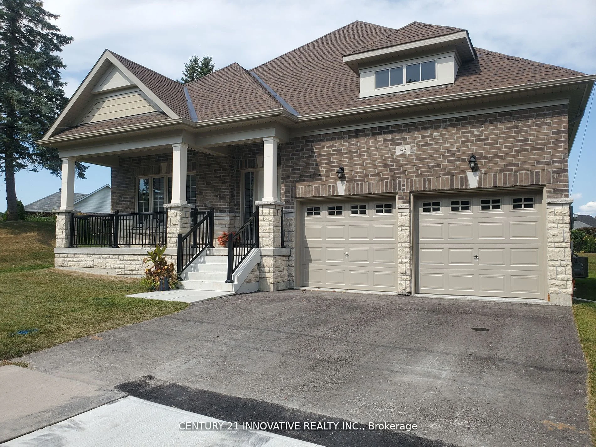 Detached in Scugog