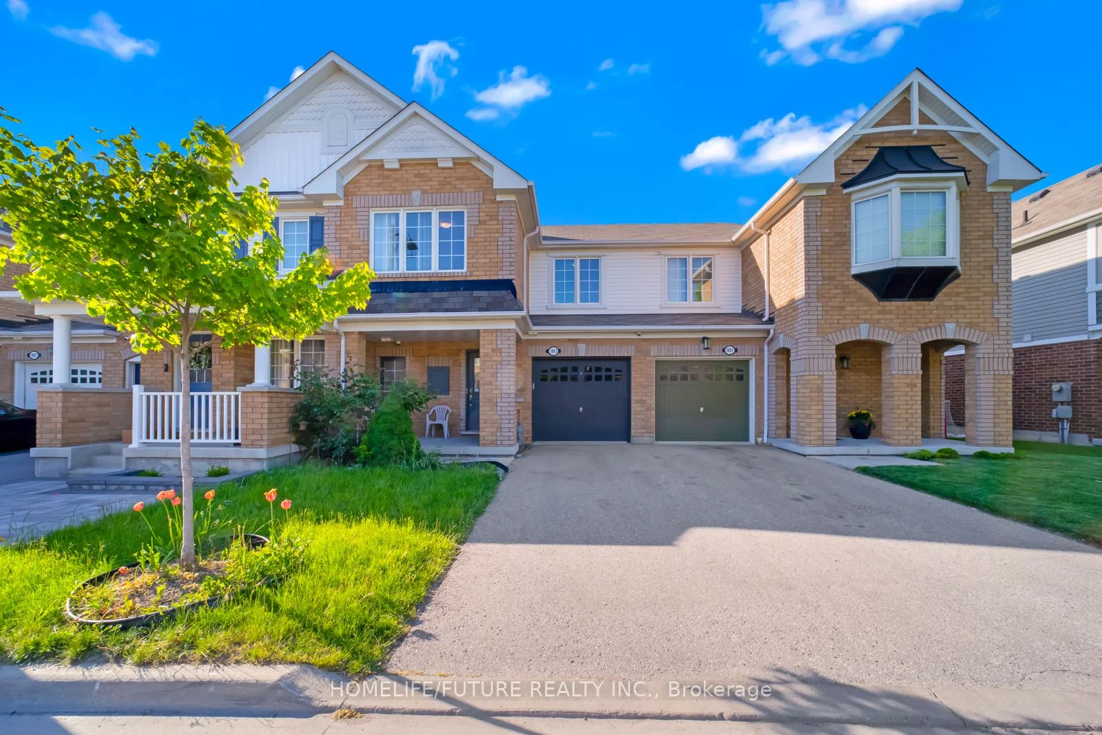 Att/Row/Townhouse in Pickering