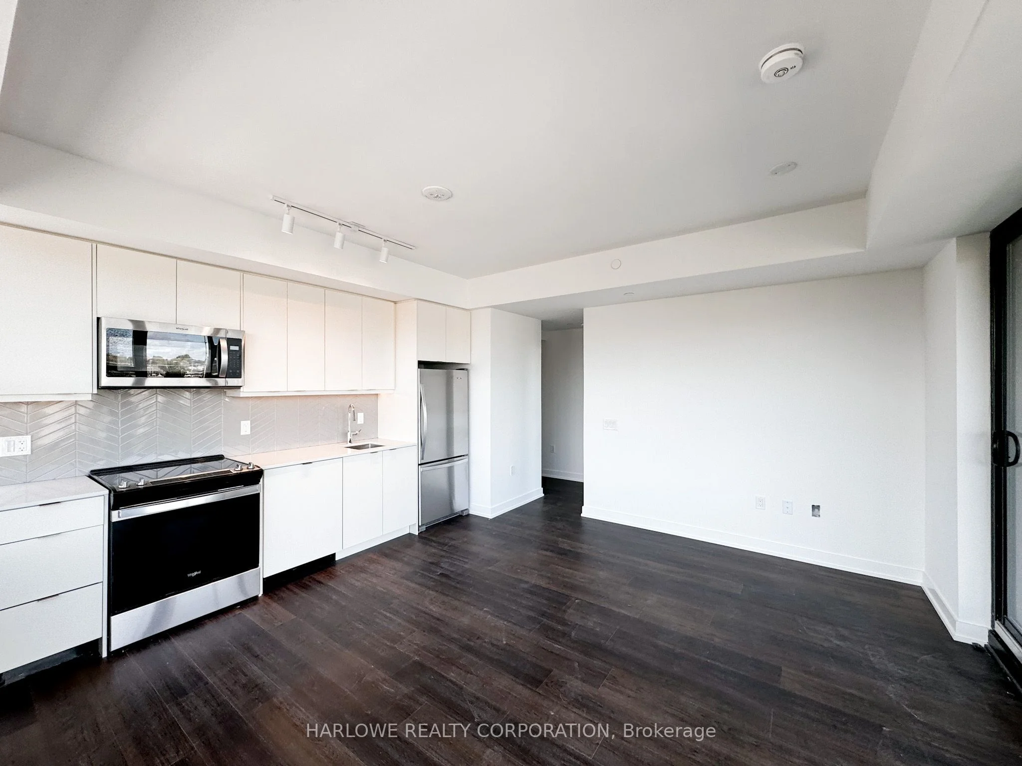 Condo Apartment in Whitby
