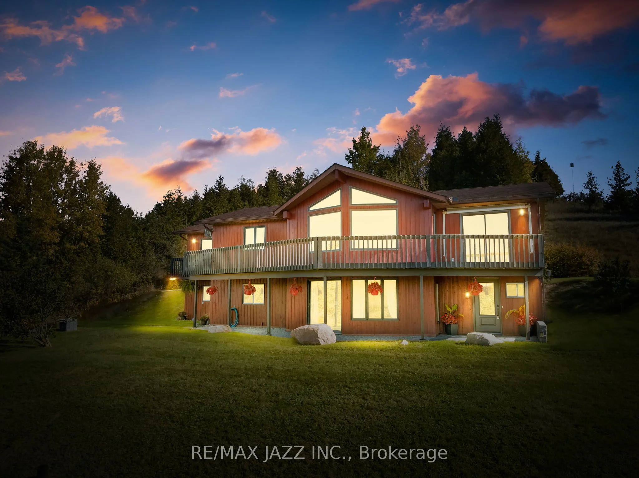 Detached in Scugog