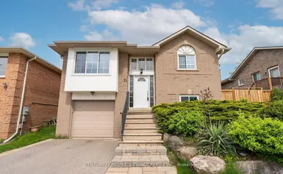 11 Visser Court, Whitby, On L1n 9a6