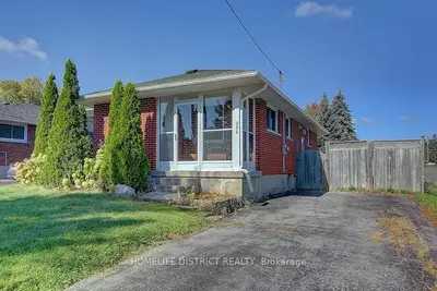 Detached in Oshawa