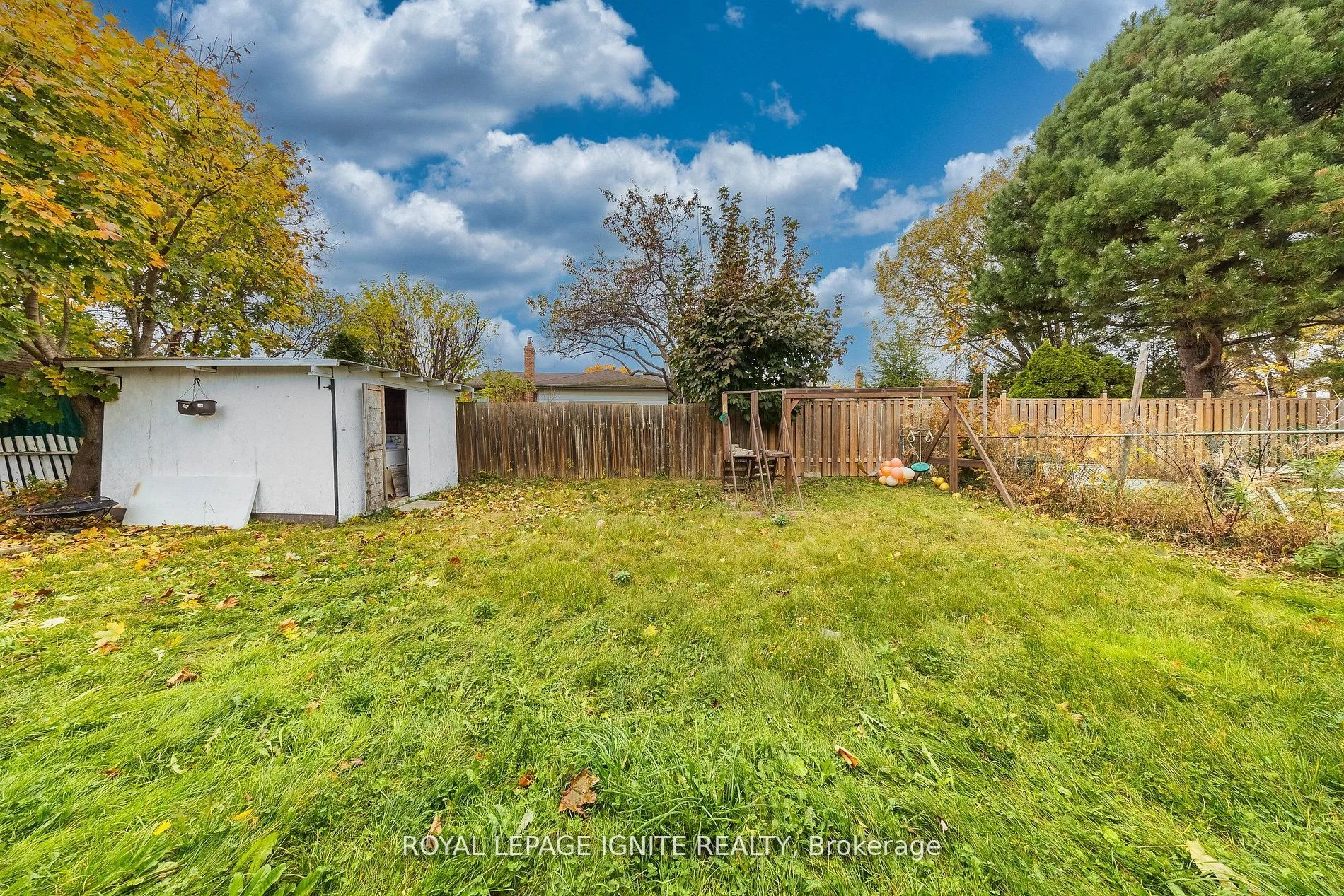 51 Carslake Crescent BSMT, Toronto E09, ON M1J 2A8