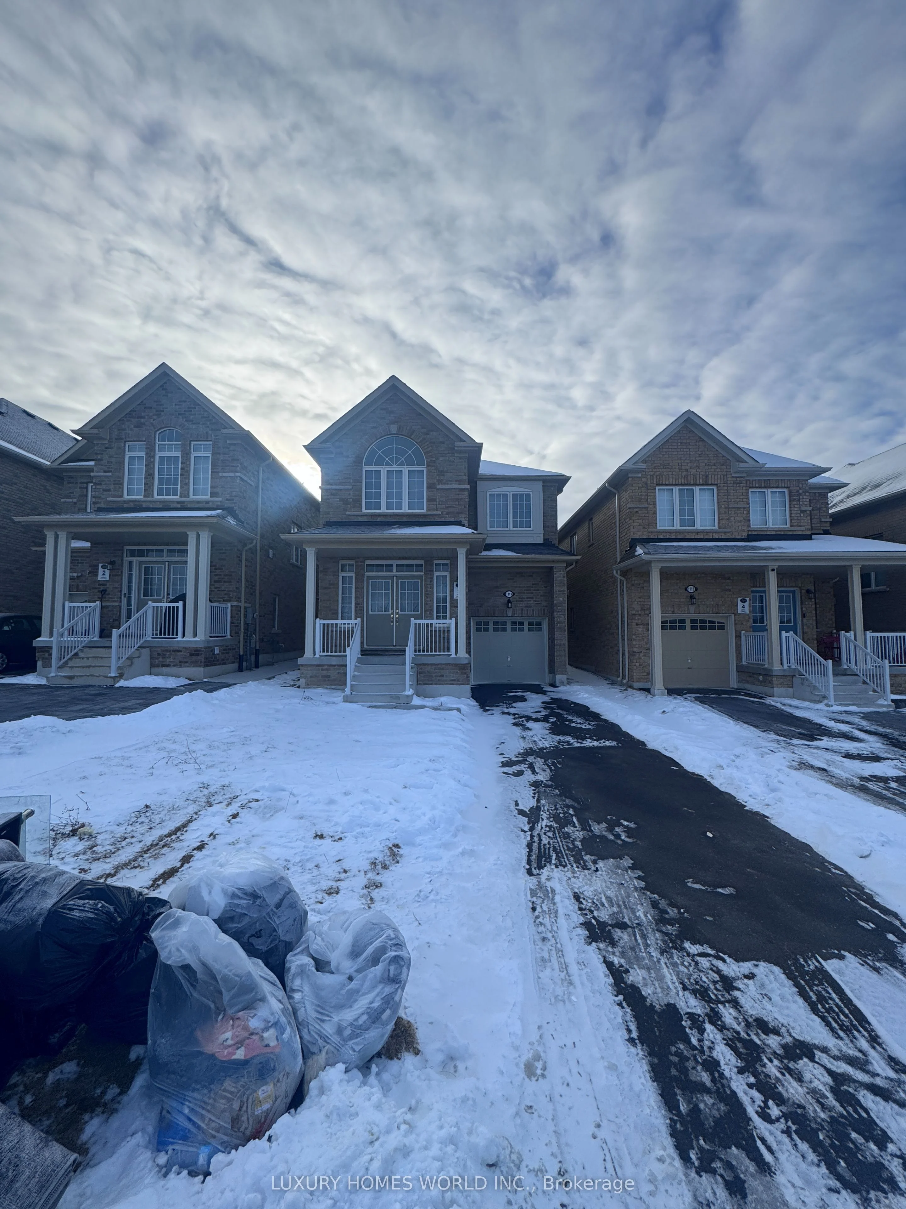 Detached in Oshawa
