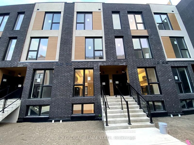 Condo Townhouse in Toronto