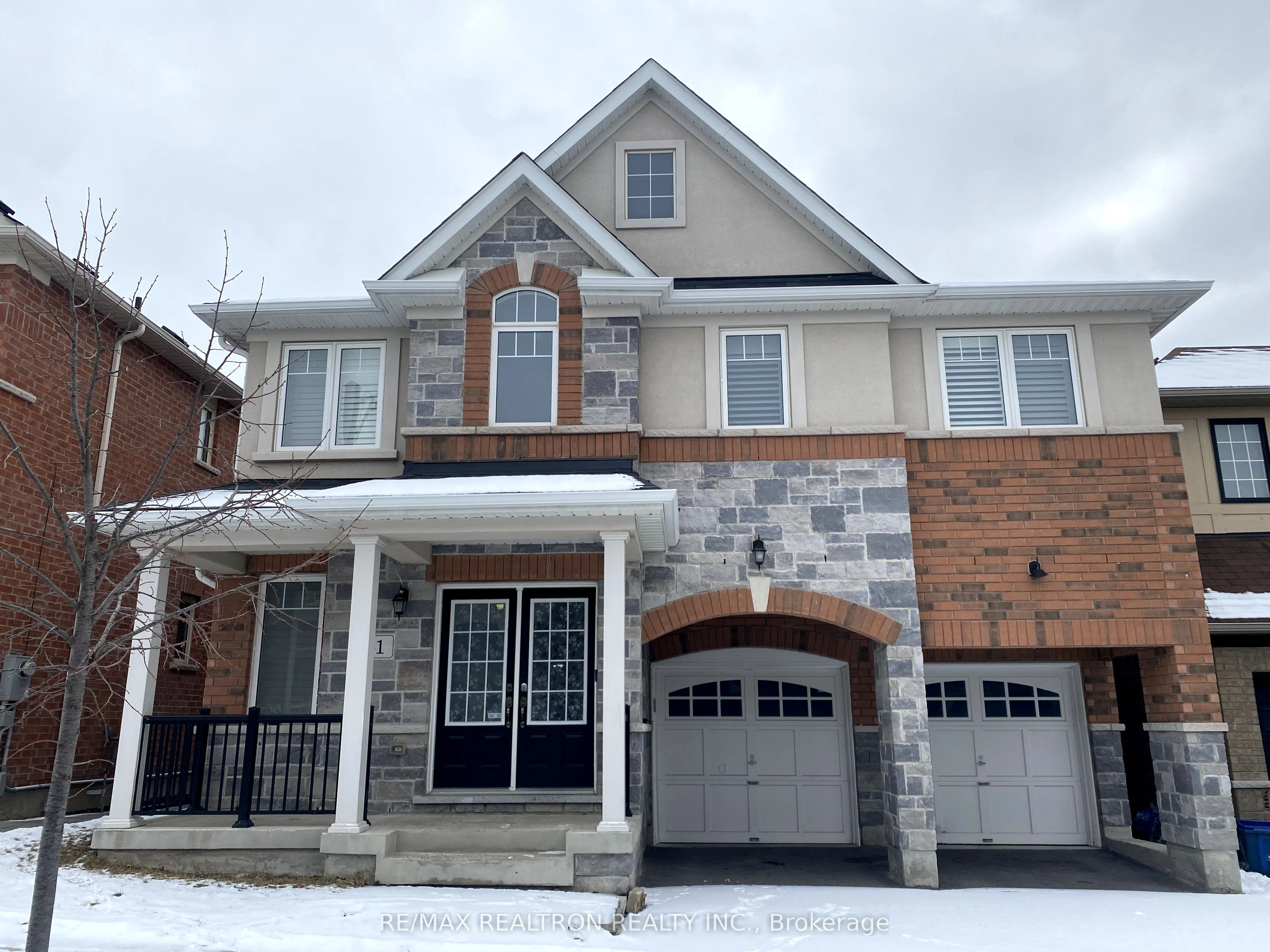 11 Dewsnap Road, Ajax, On L1z 0s5