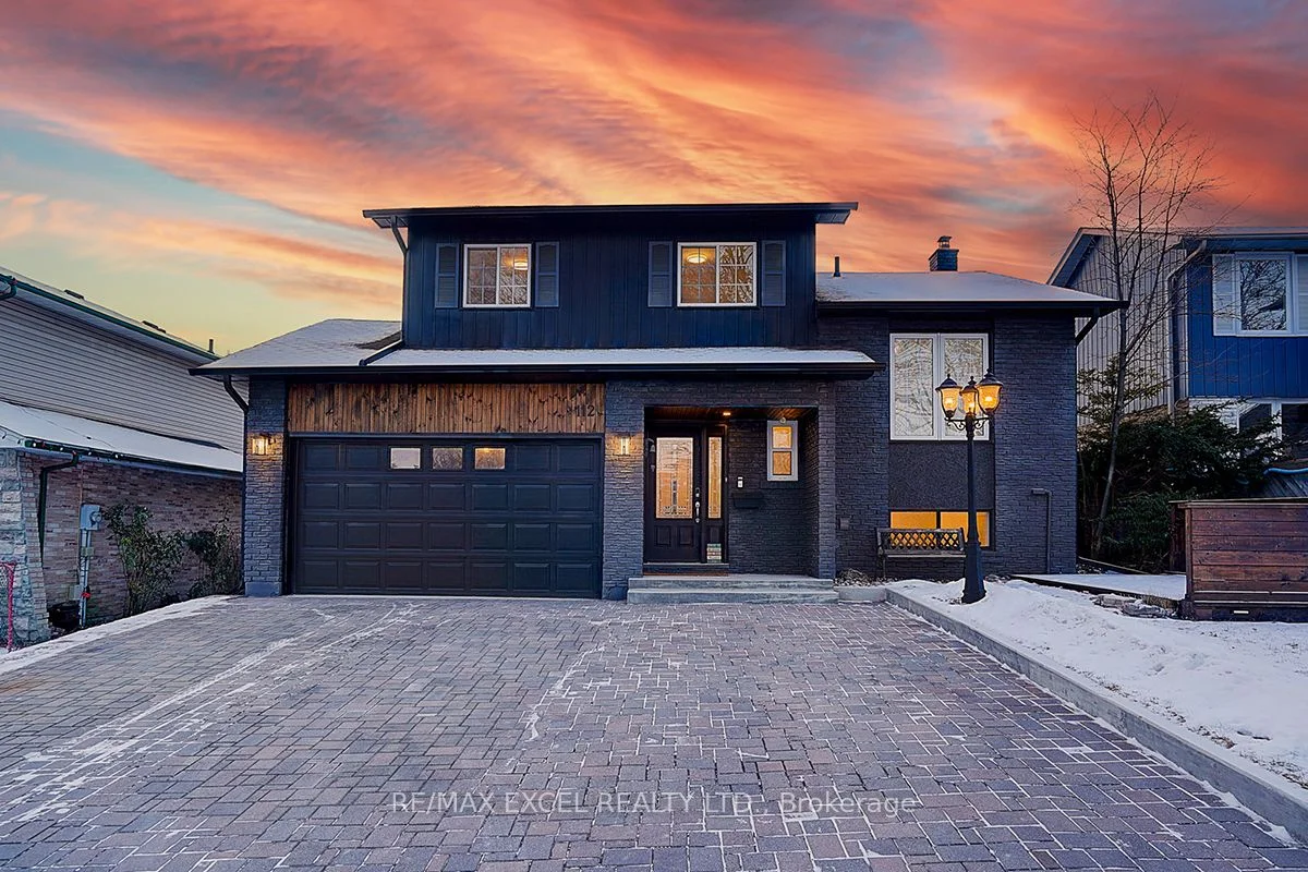 Detached in Whitby