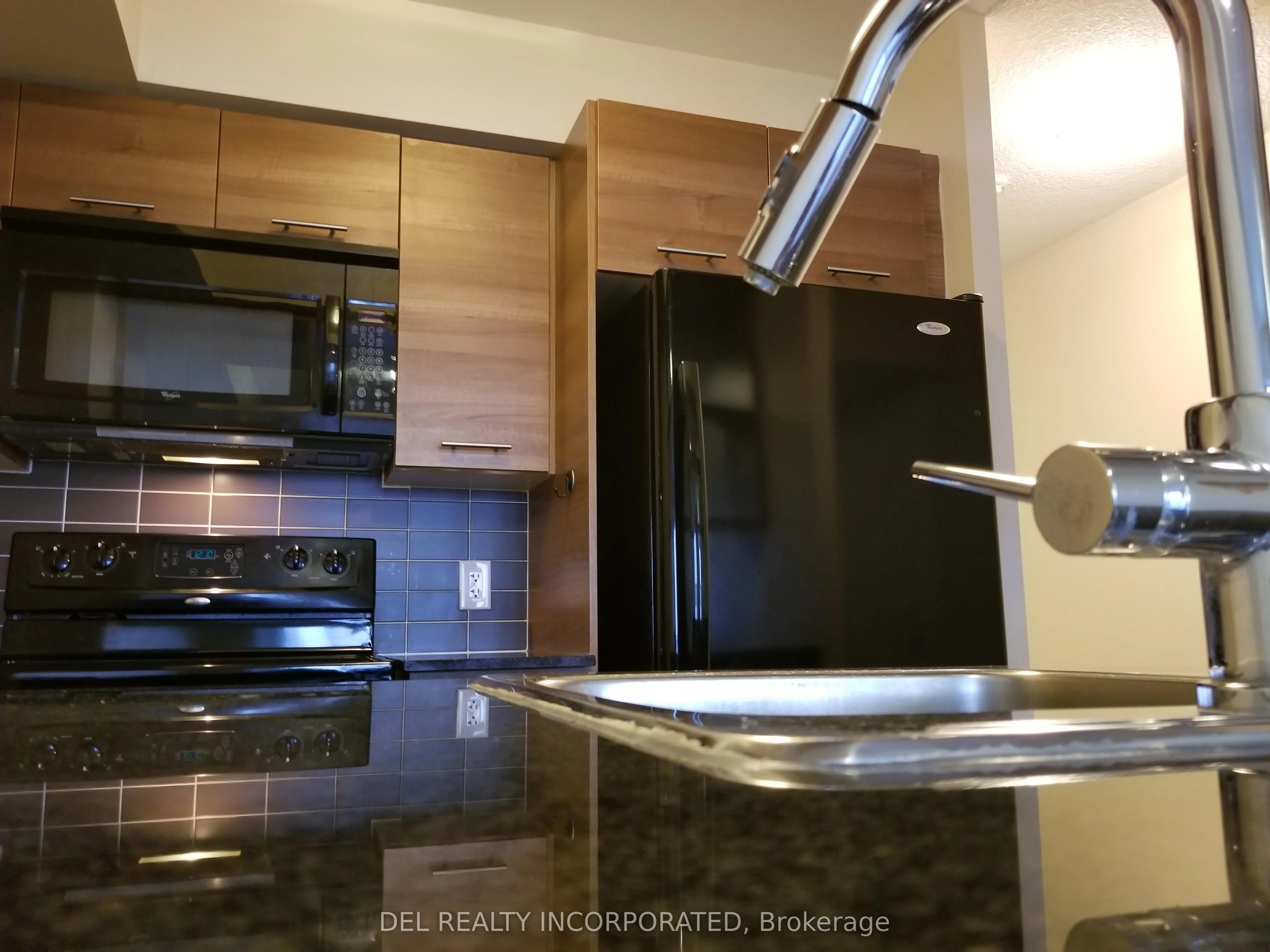 135 Village Green Square 2625, Toronto E07, On M1s 0g4