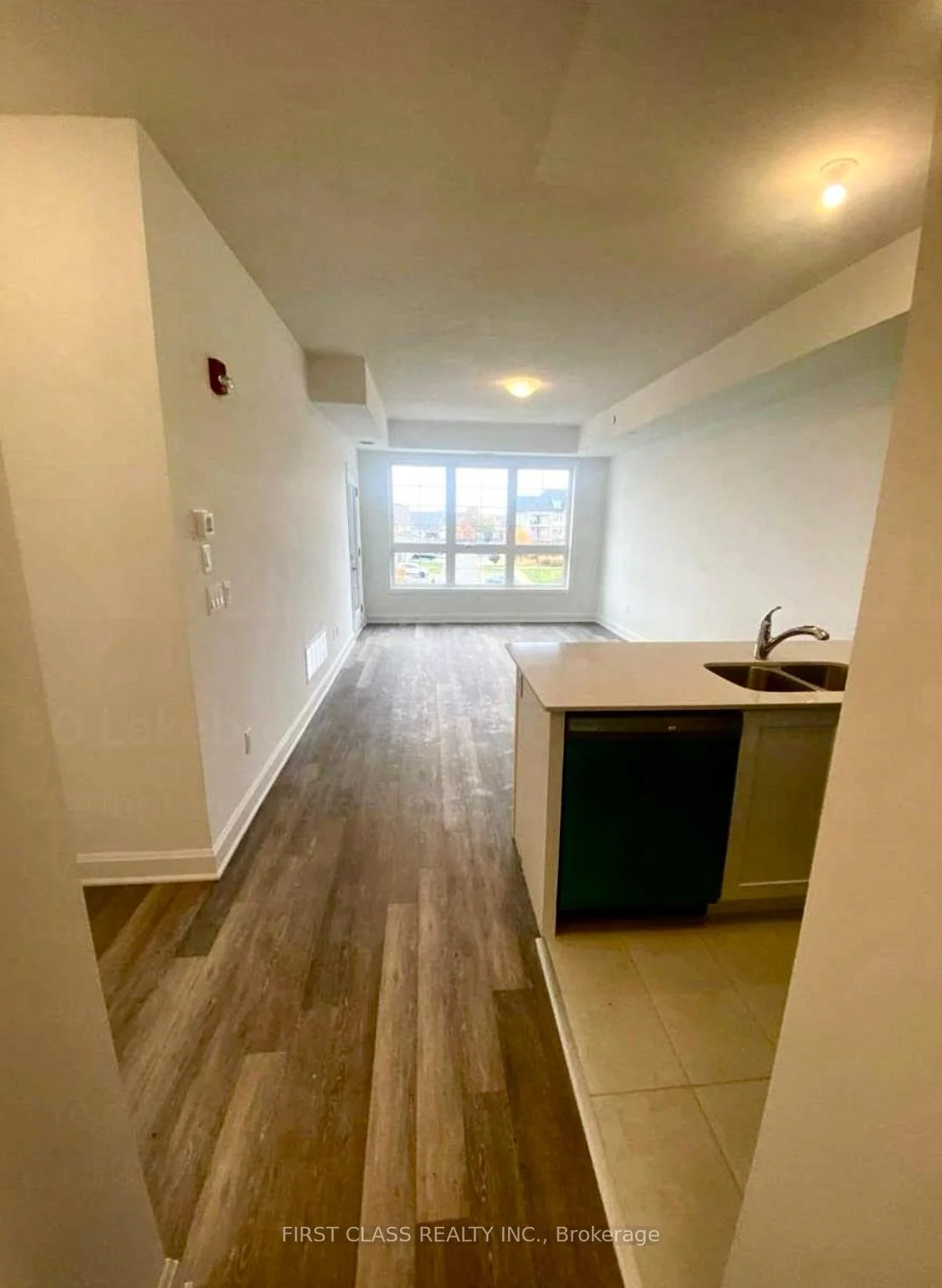 50 Lakebreeze Drive, Clarington, ON L1B 0V9