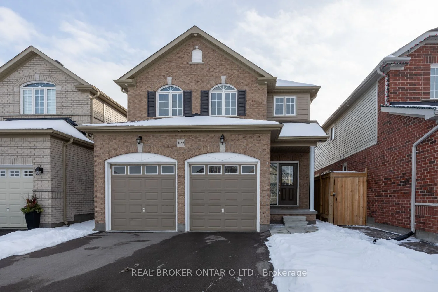 Detached in Oshawa