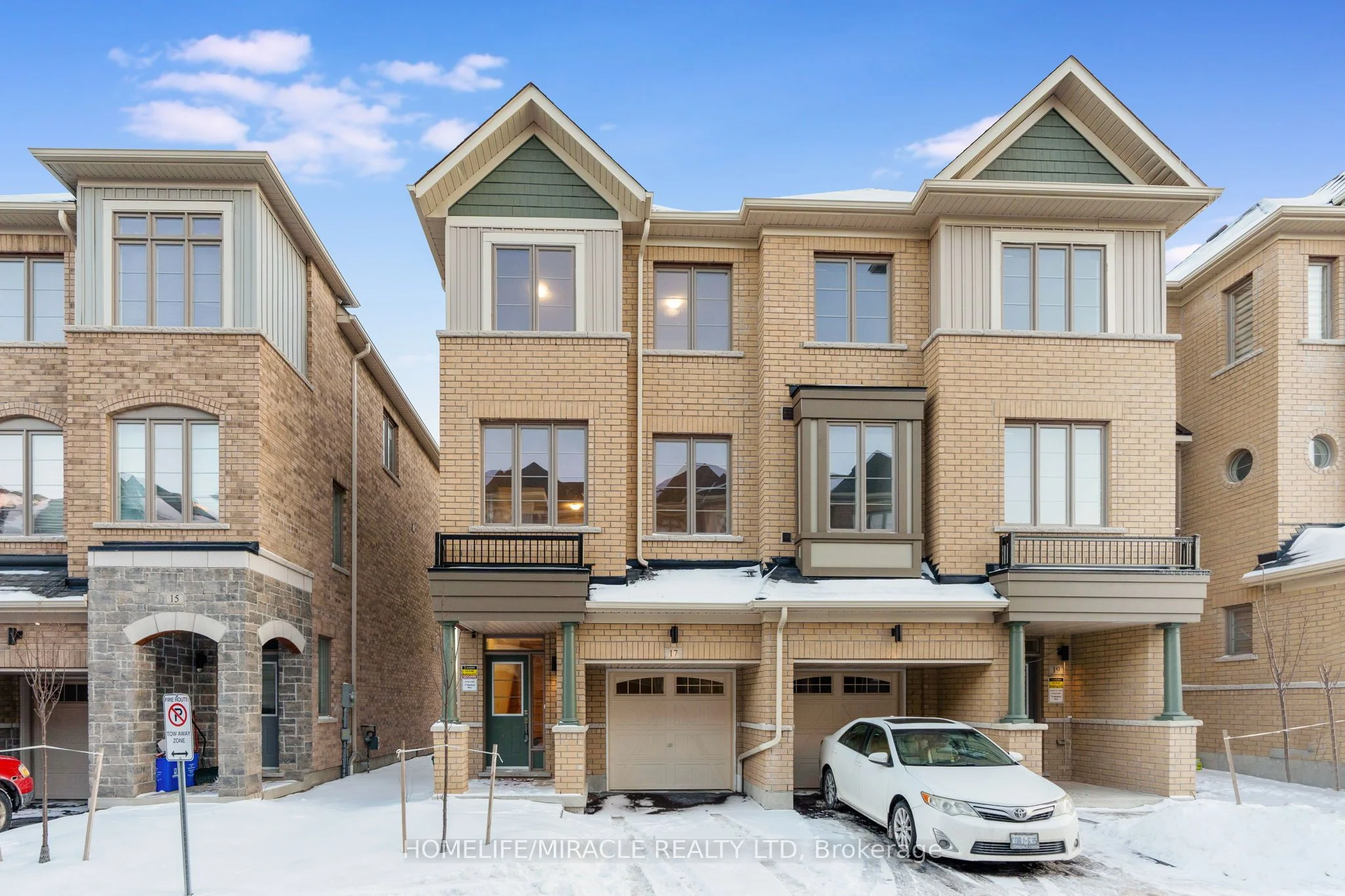 Condo Townhouse in Whitby
