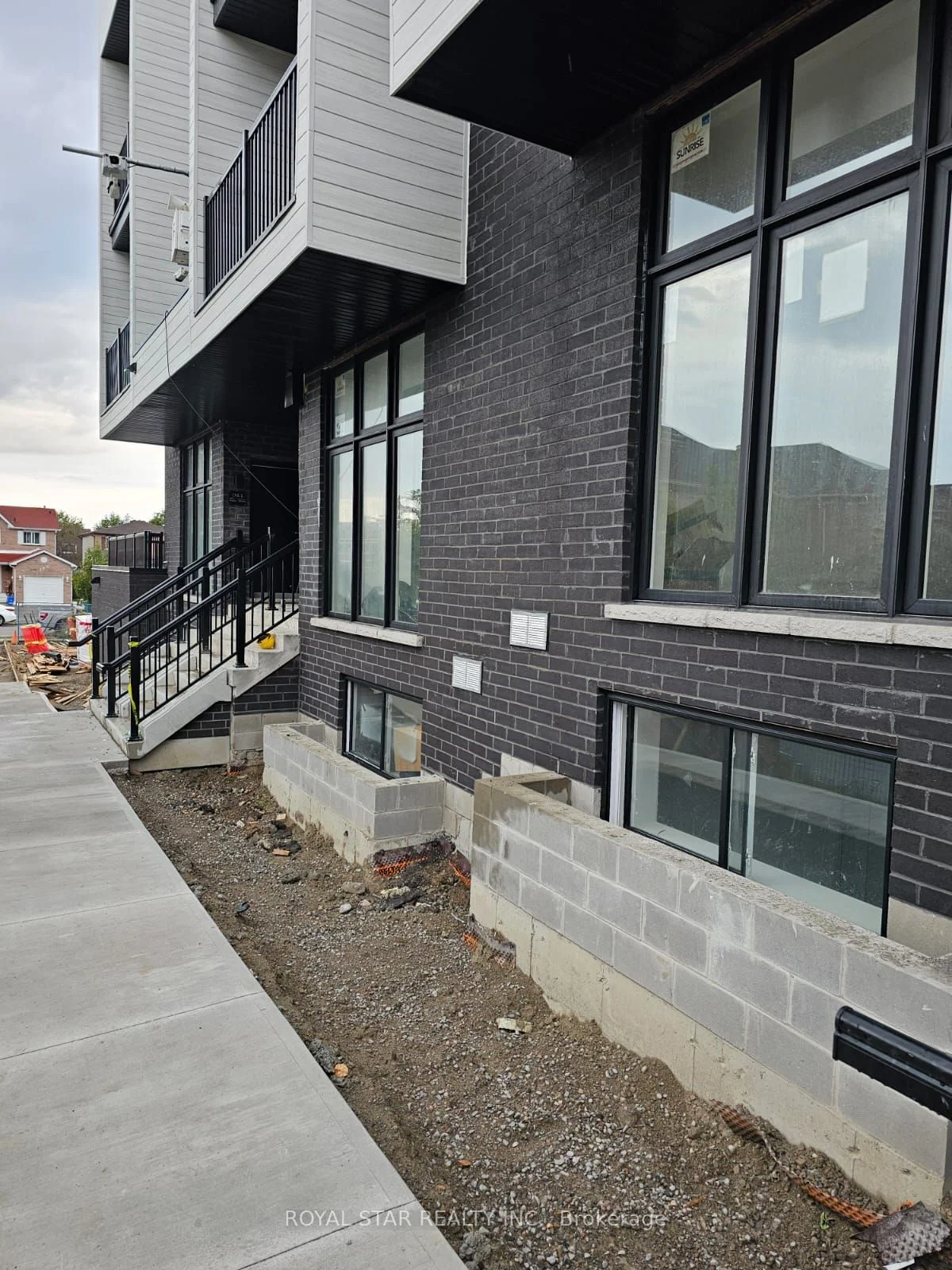 Condo Townhouse in Ajax