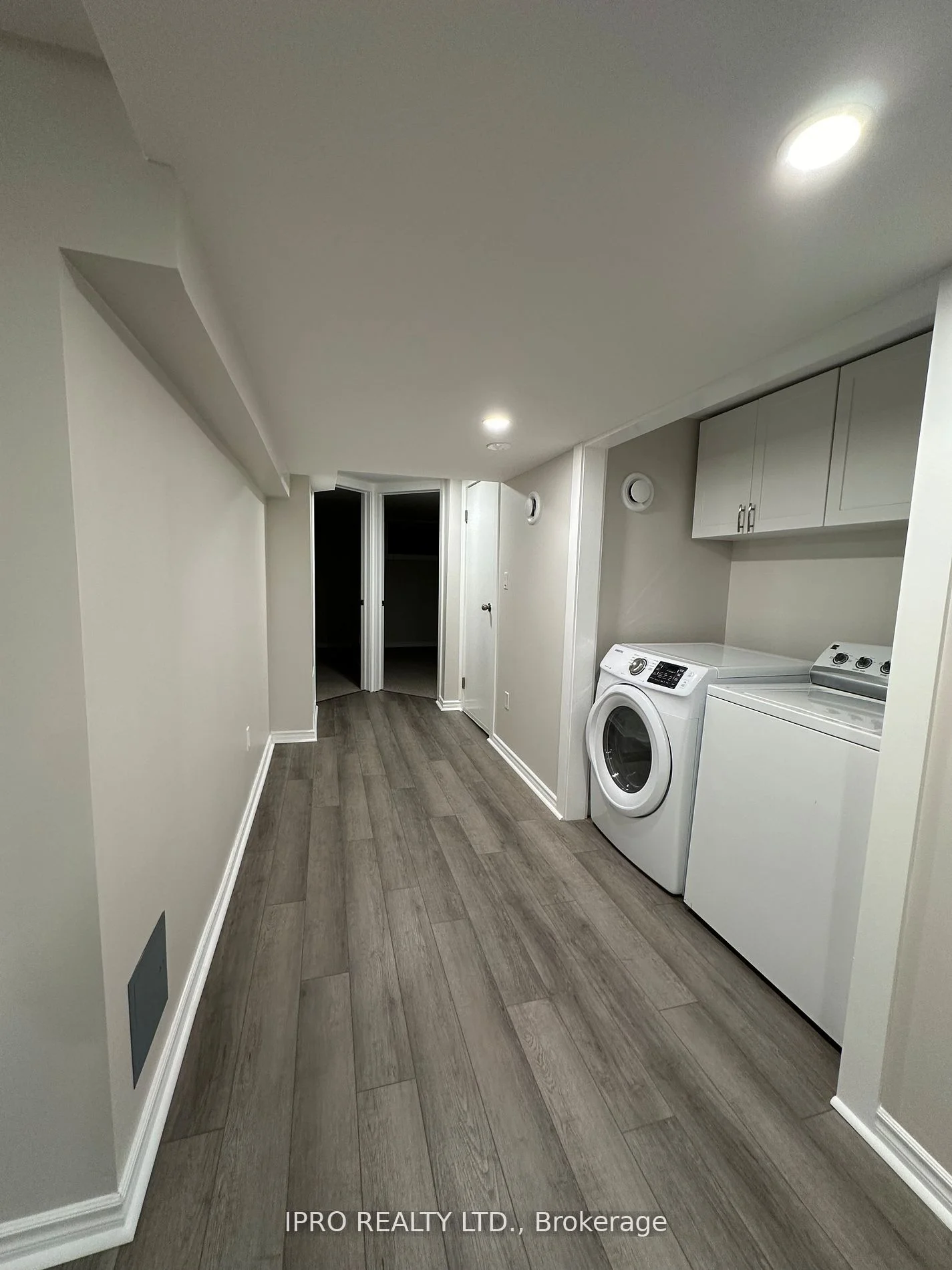 442 Rossland Street W (Lower), Oshawa, ON L1J 3G8