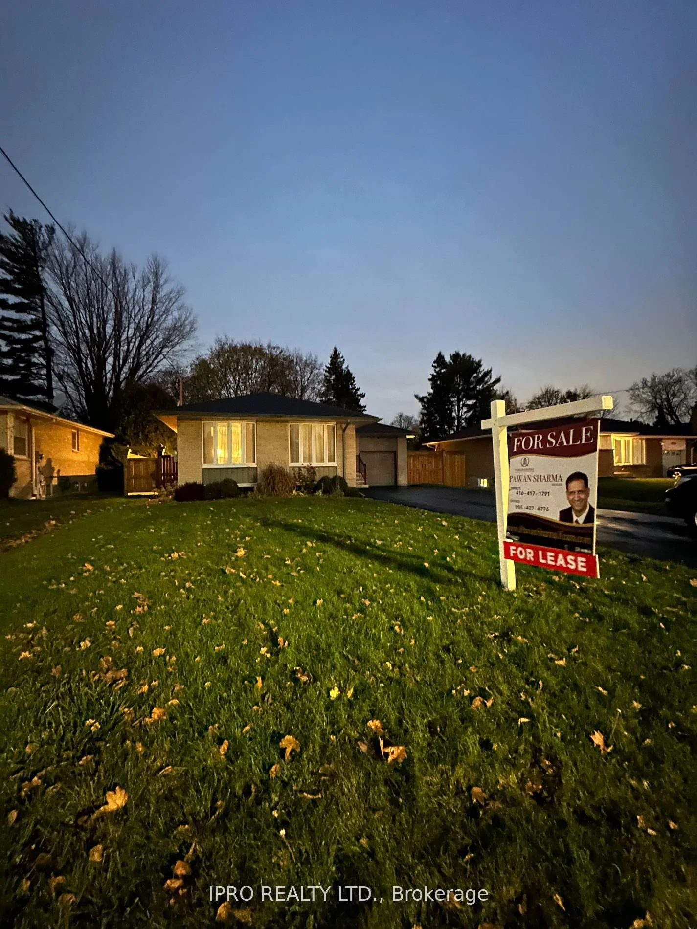 Detached in Oshawa