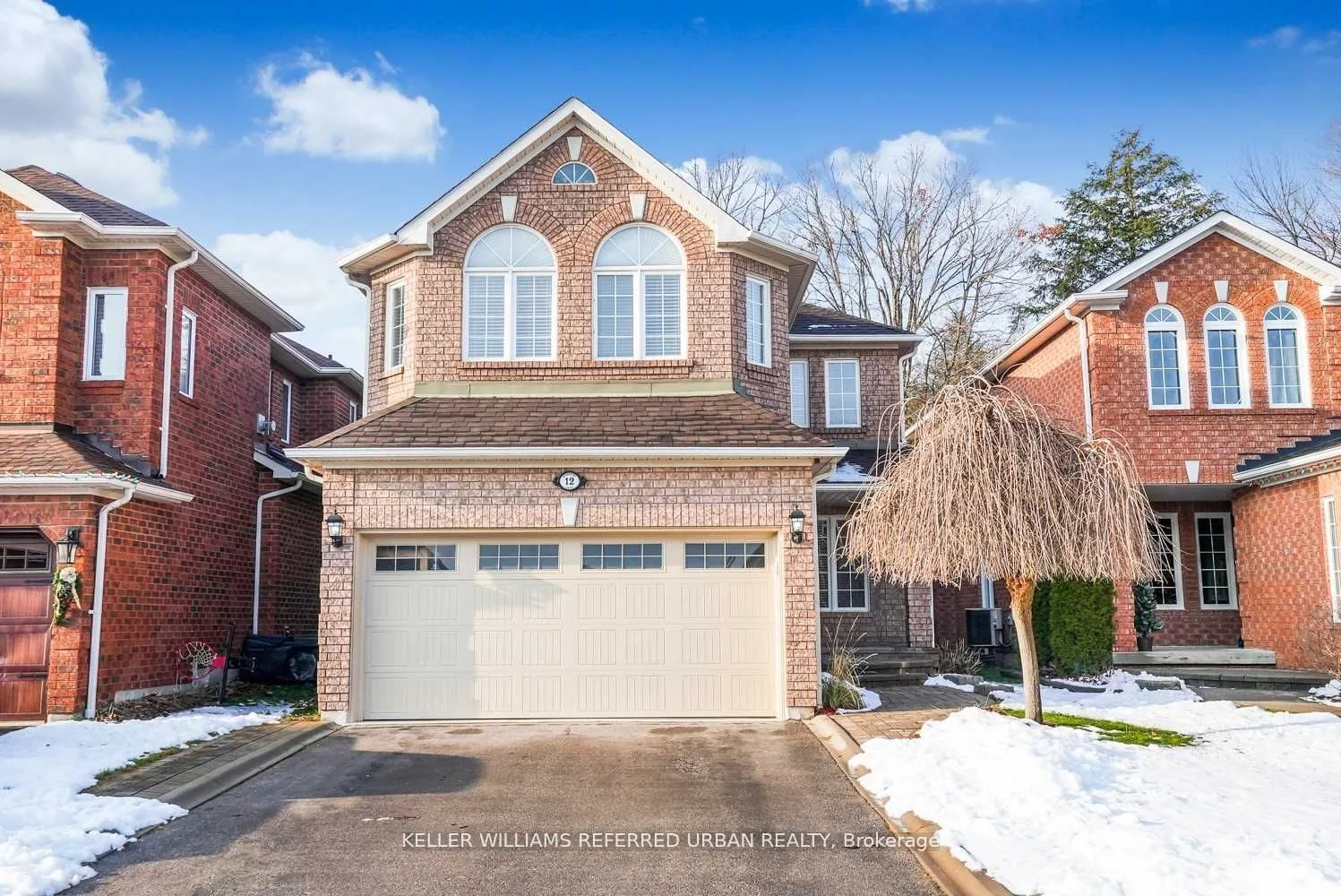 Detached in Whitby