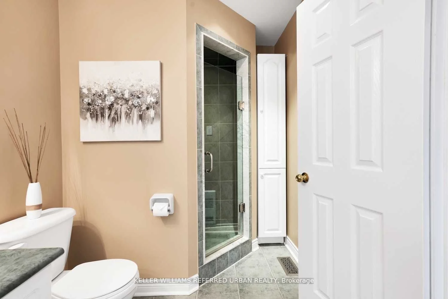 12 Berkshire Court, Whitby, ON L1R 2S4