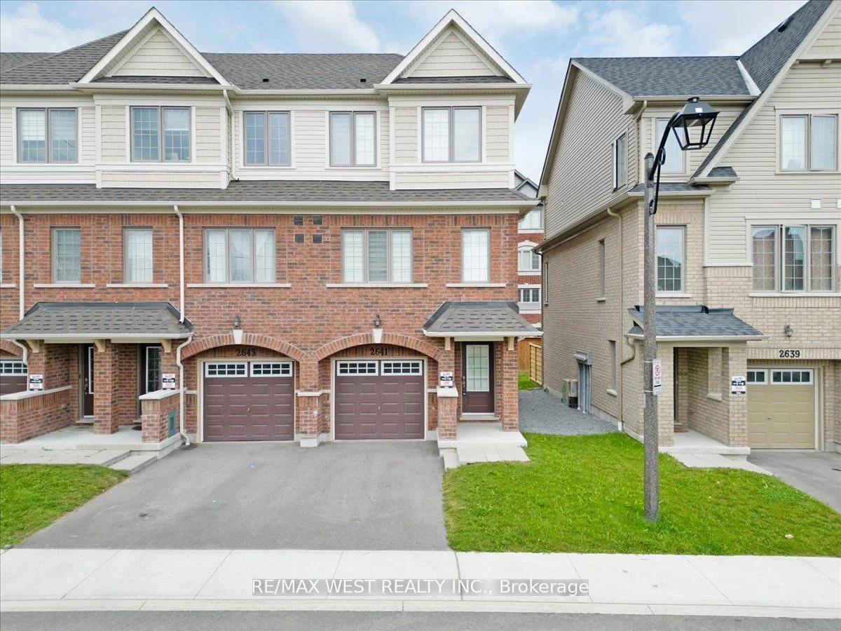 Condo Townhouse in Oshawa