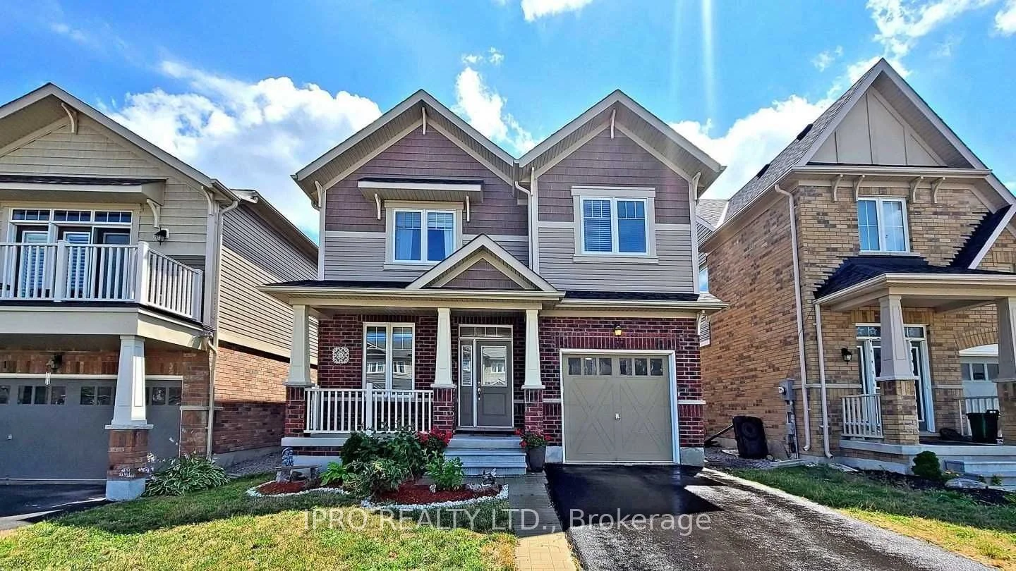Detached in Oshawa