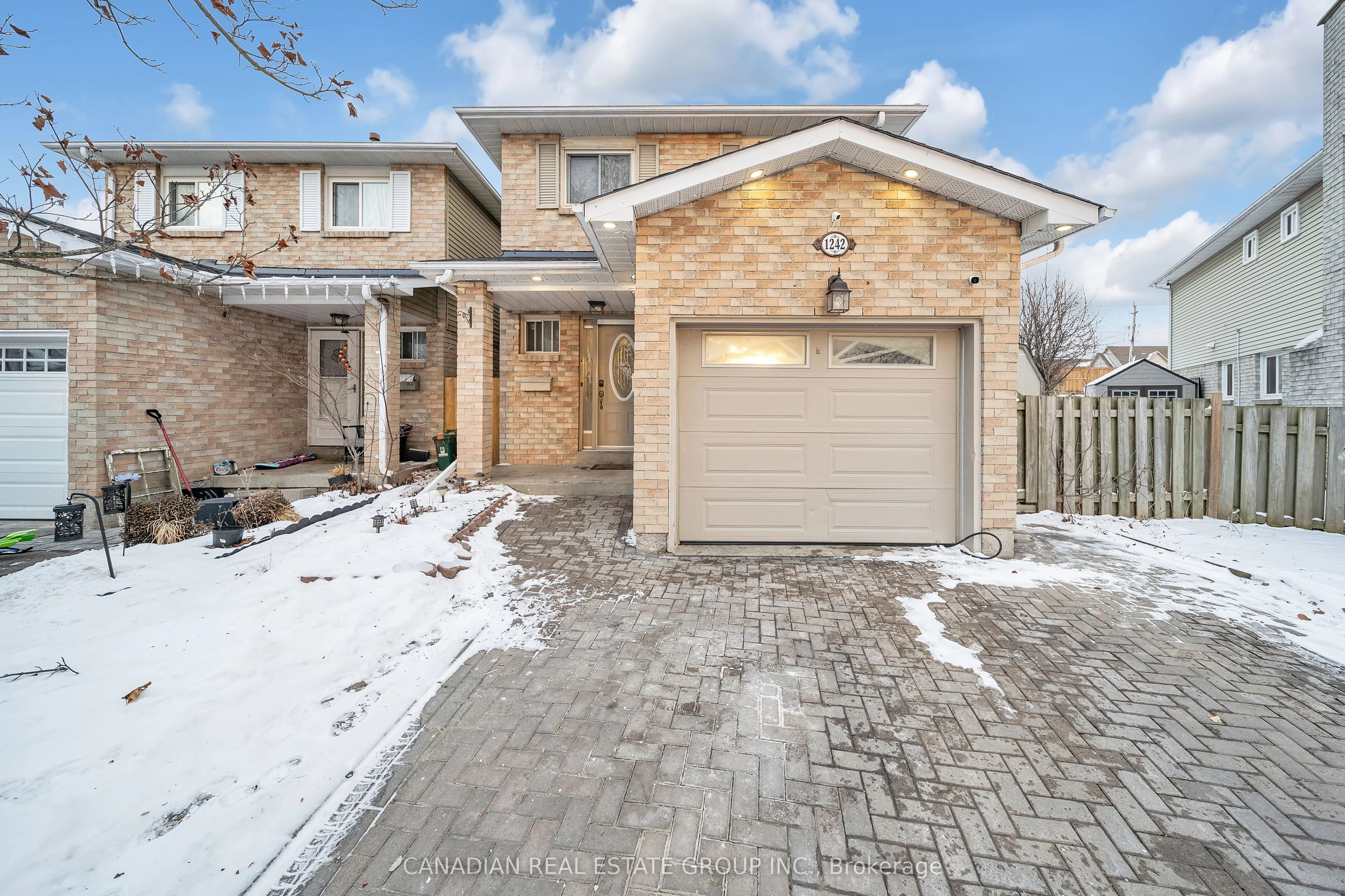 1242 Delmark Court E, Oshawa, On L1h 8k6