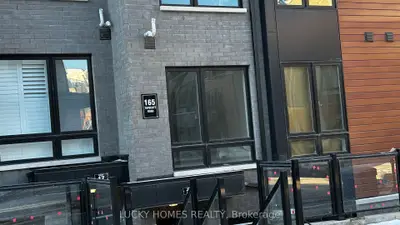 Condo Townhouse in Toronto