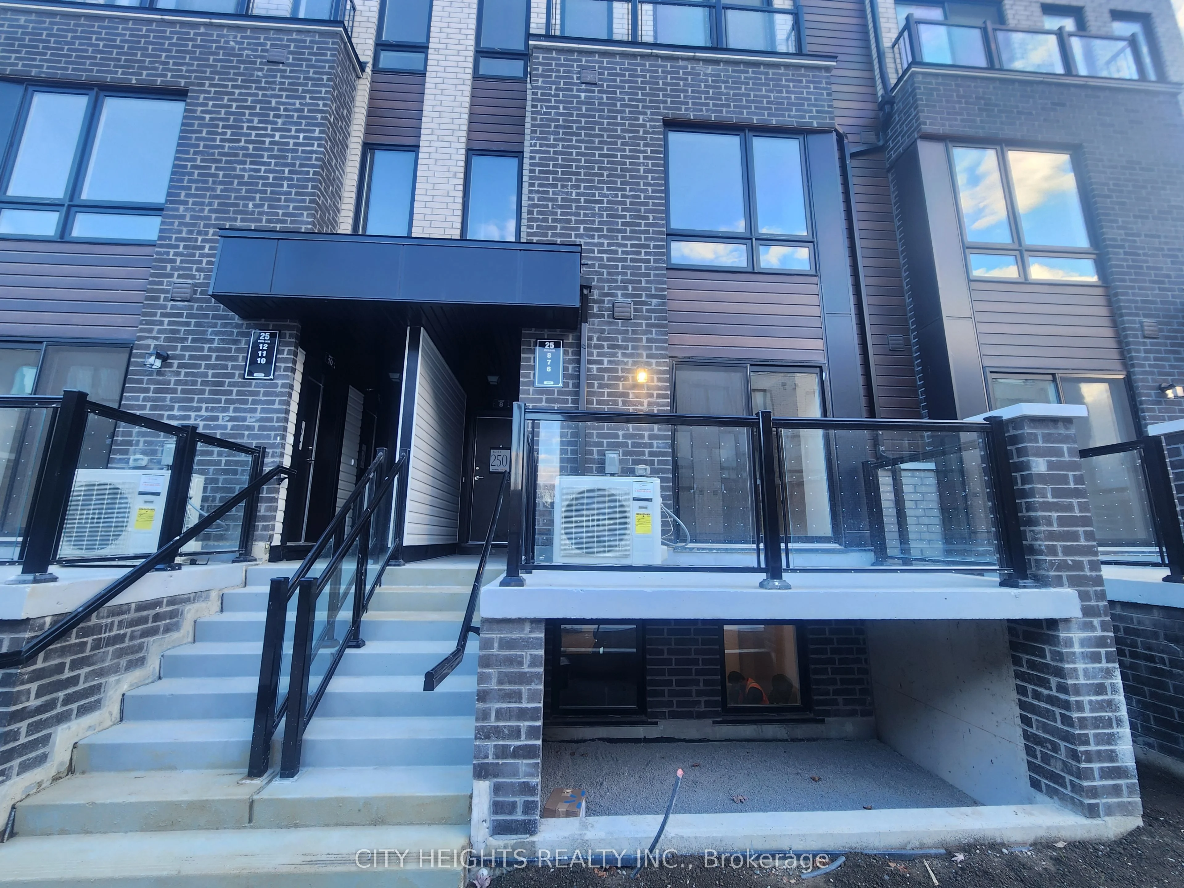 Condo Townhouse in Toronto