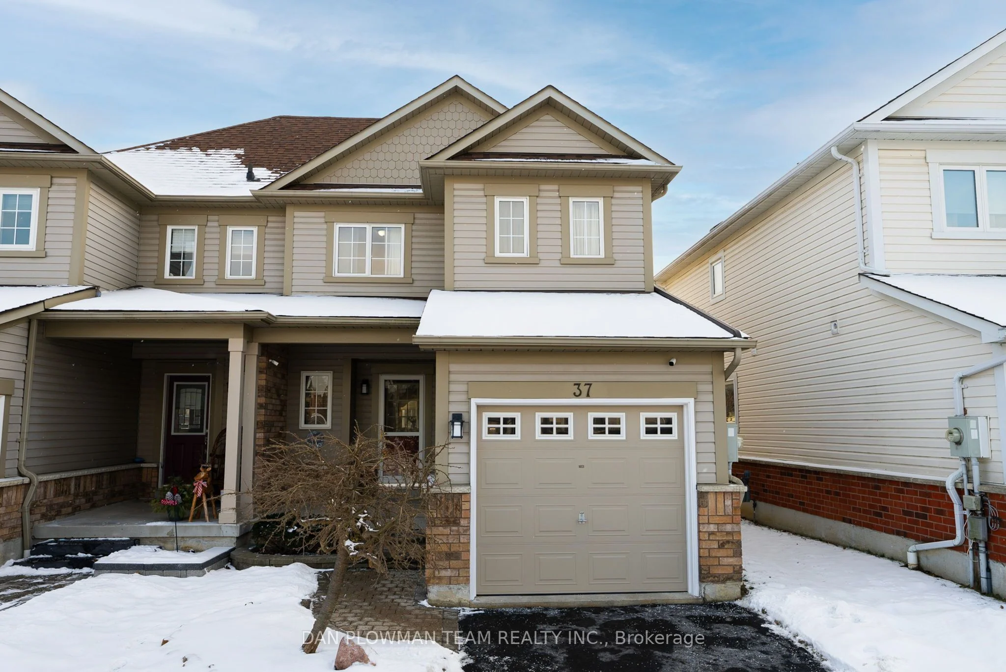 Semi-Detached in Whitby