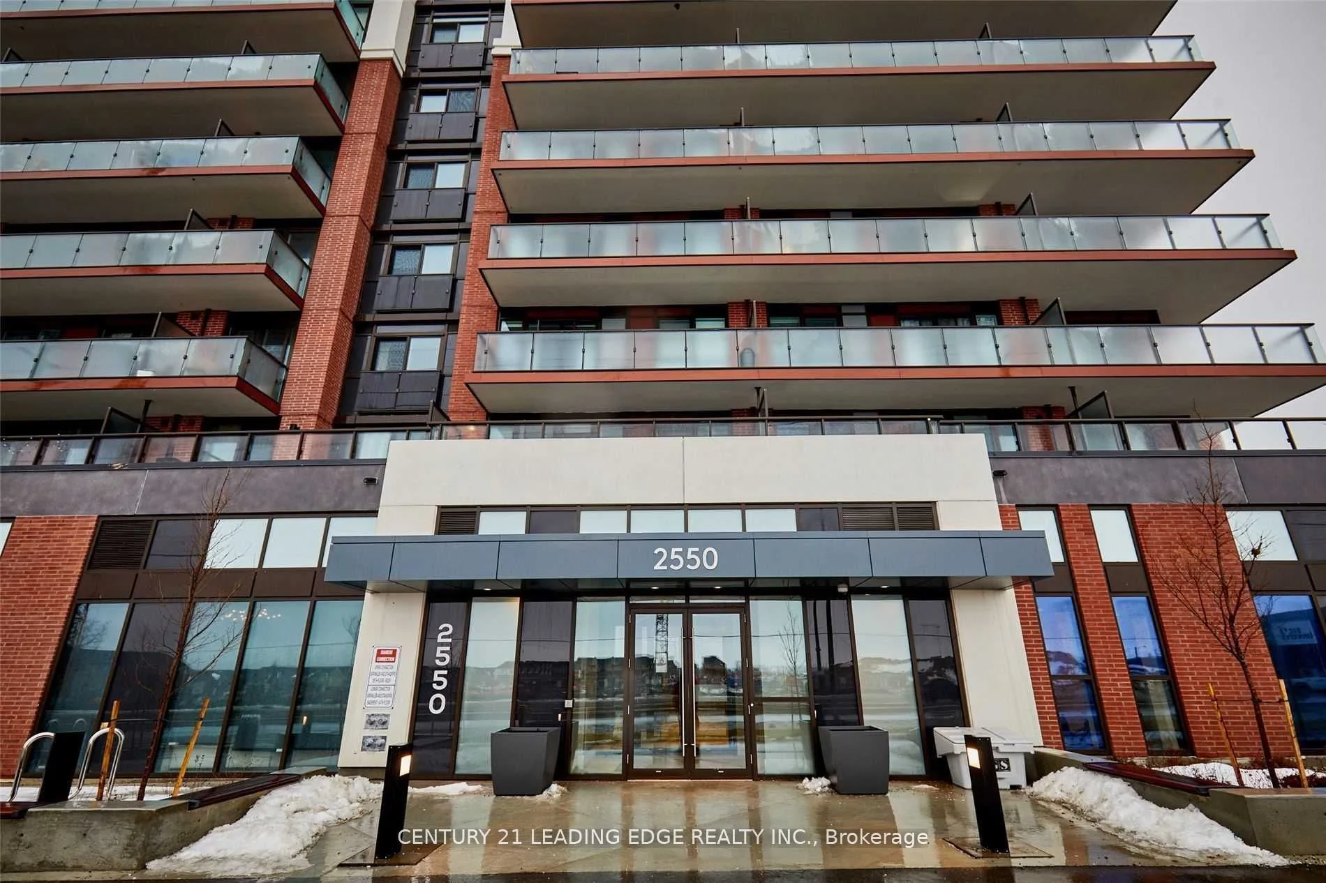 Condo Apartment in Oshawa