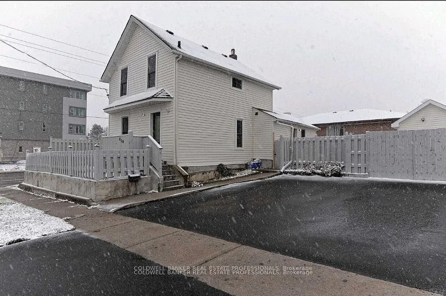 Detached in Oshawa