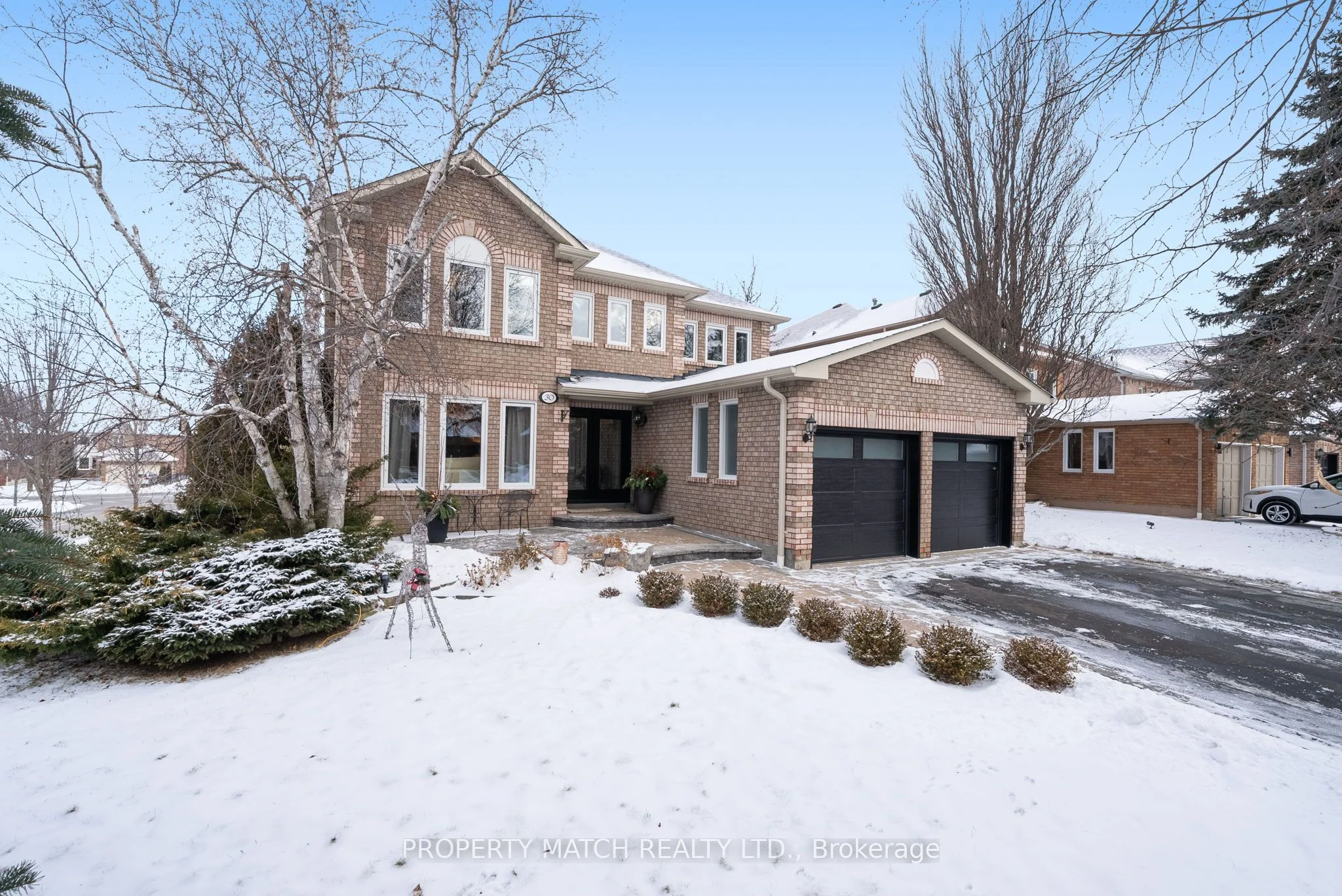 Detached in Whitby