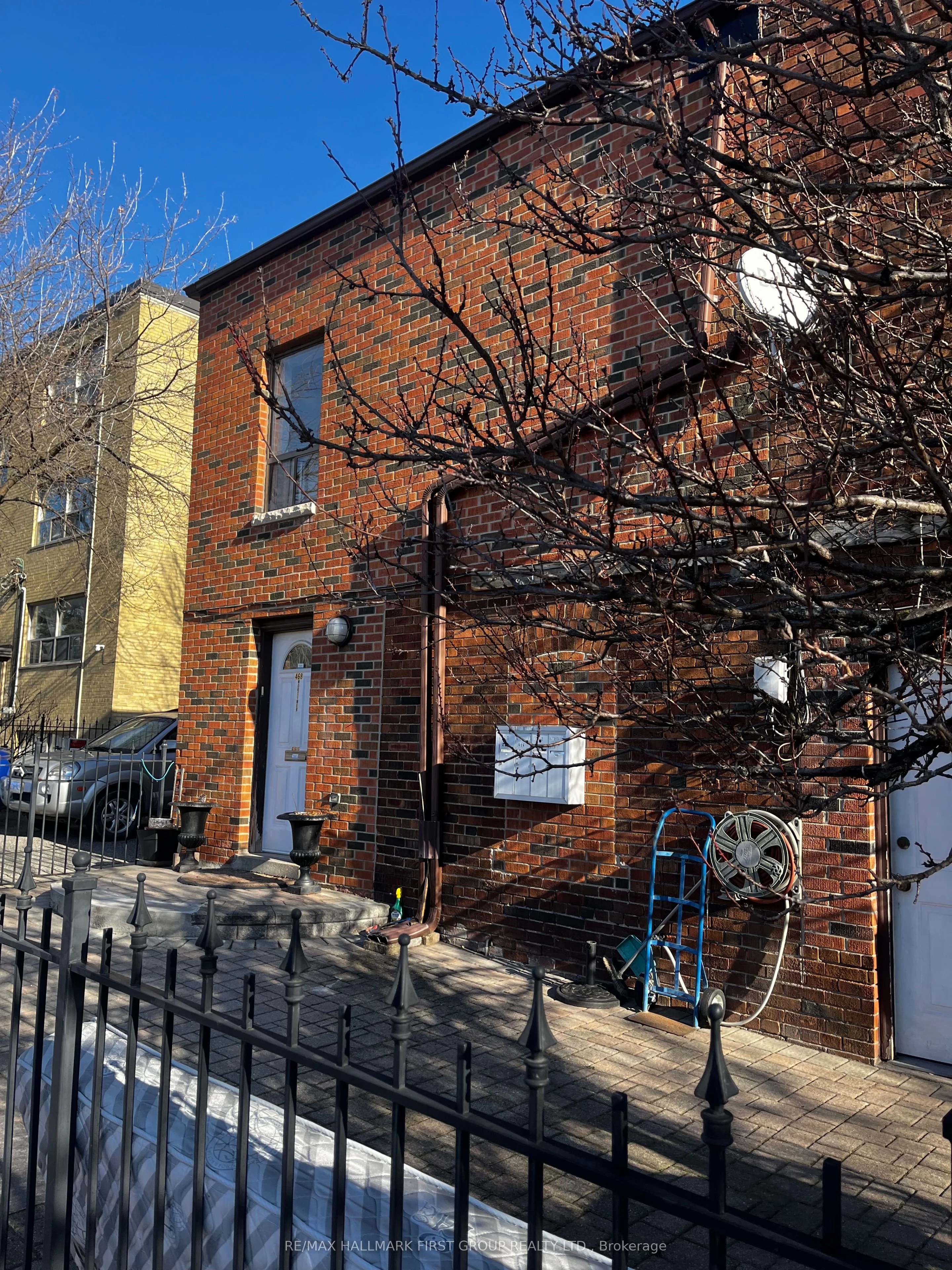 Triplex in Toronto