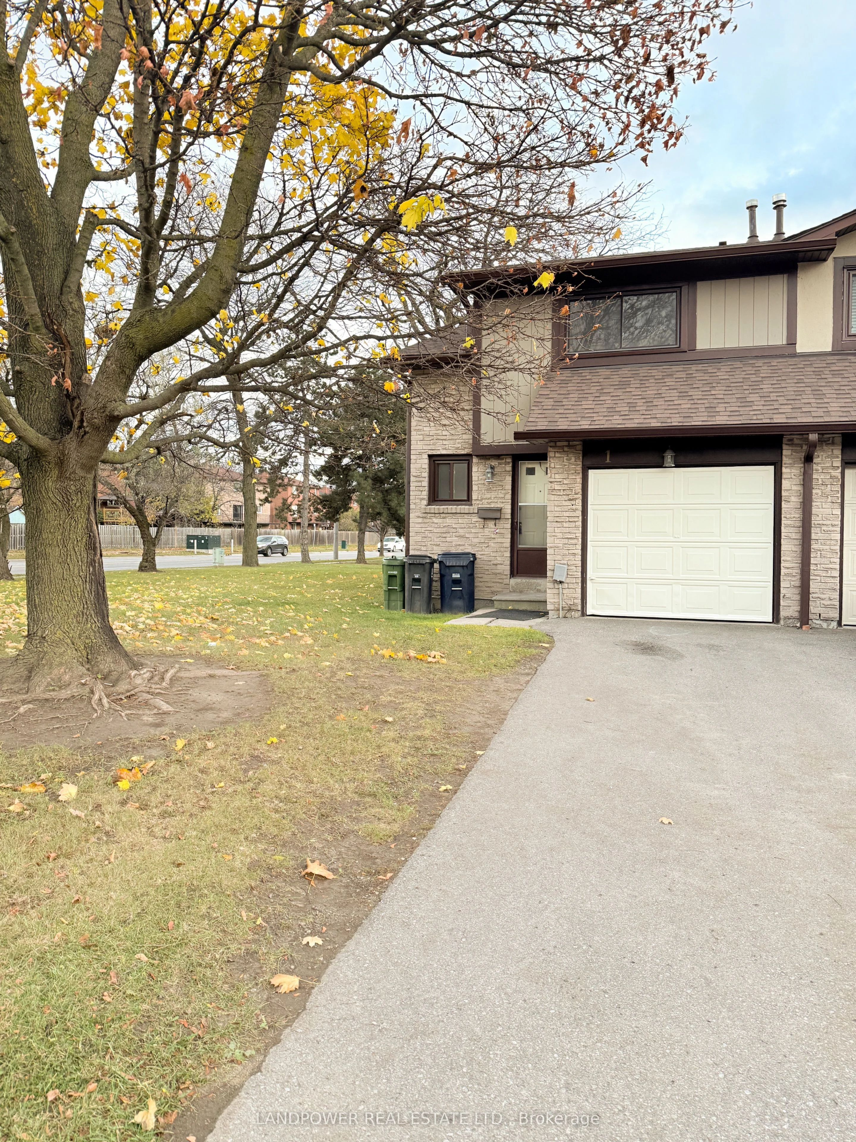 Condo Townhouse in Toronto