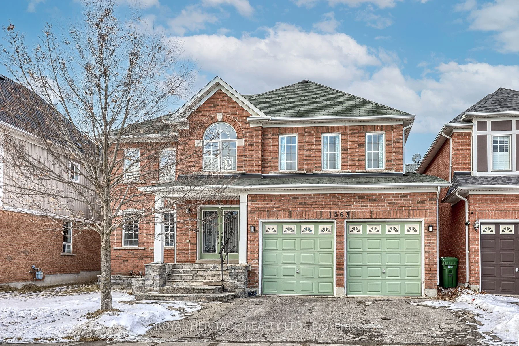 Detached in Oshawa
