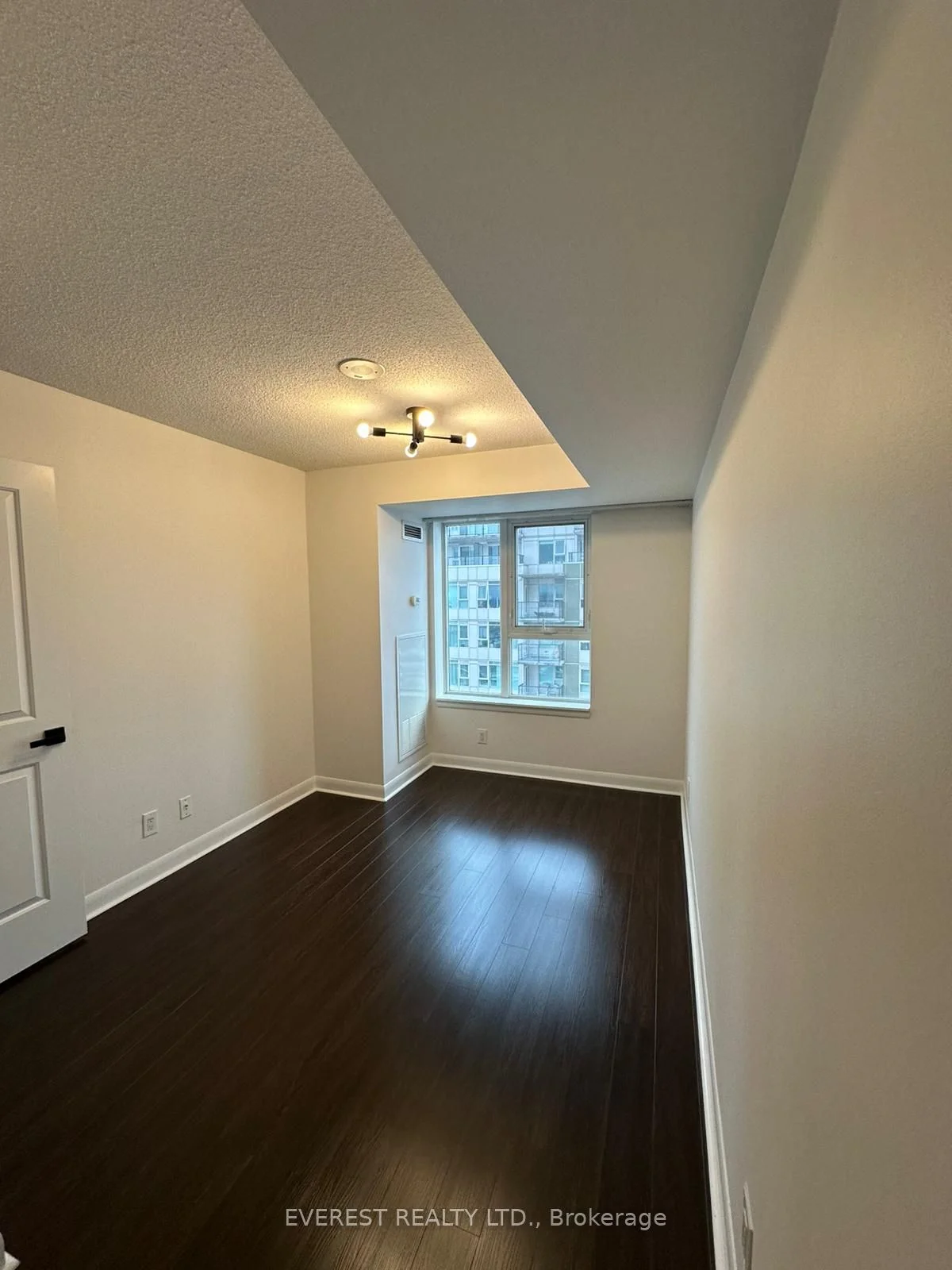 25 Town Centre Court 3305, Toronto E09, ON M1P 0B4