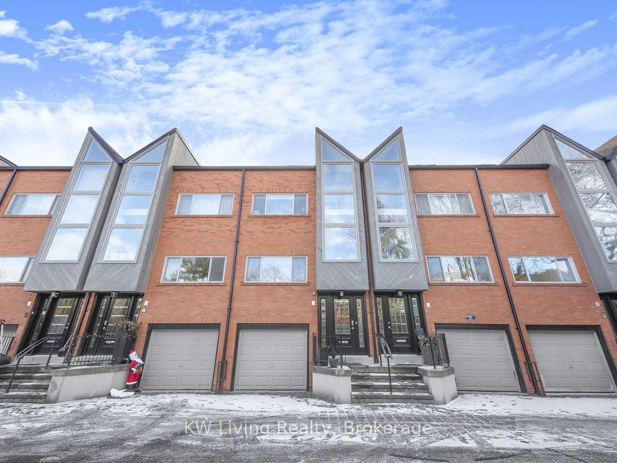155 Woodbine Avenue 7, Toronto E02, On M4l 3p1