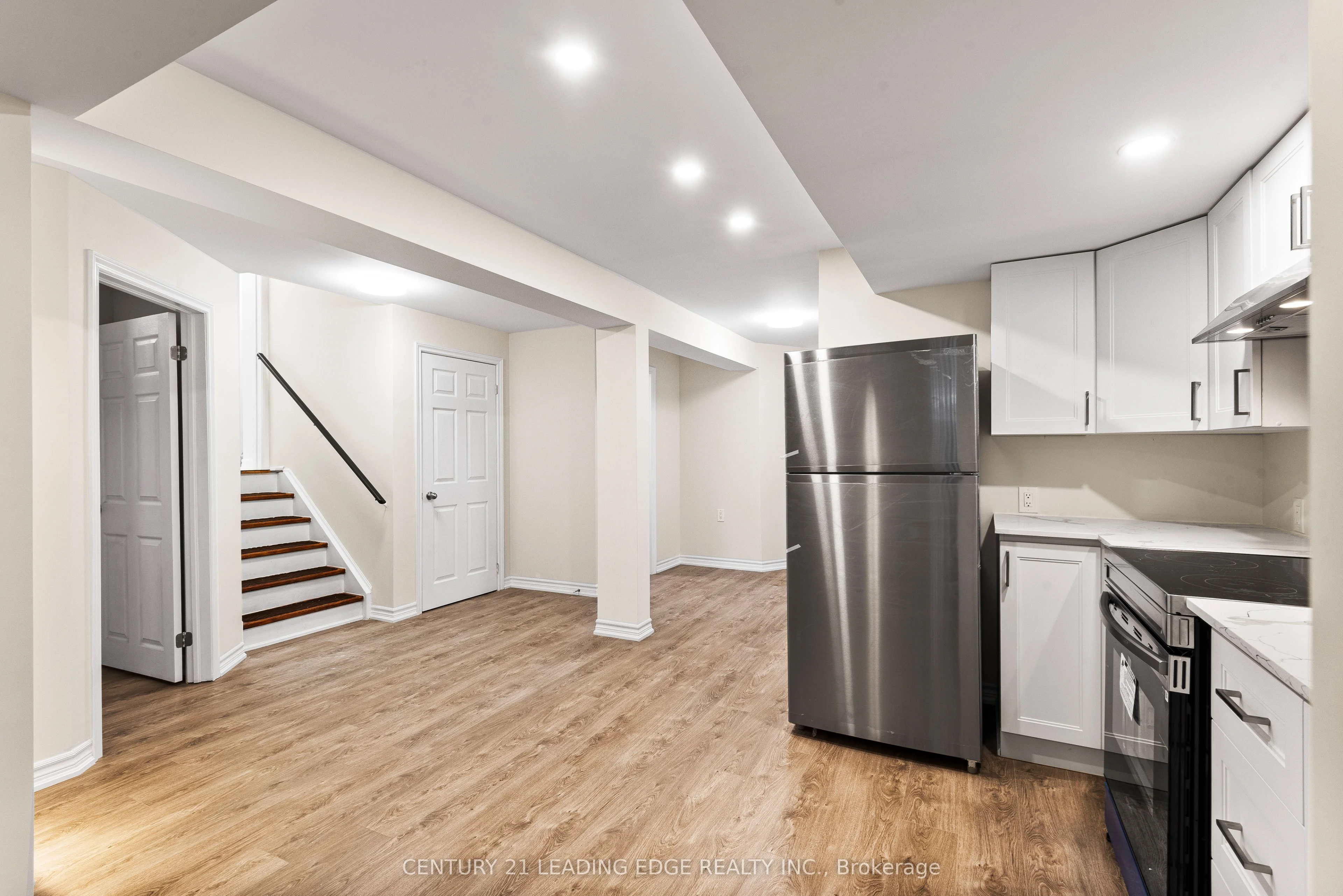 901 William Lee Avenue LOWER, Oshawa, ON L1K 0C4