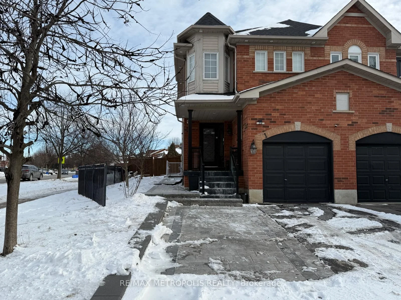 1 Hemans Court Bsmt, Ajax, On L1t 4b8