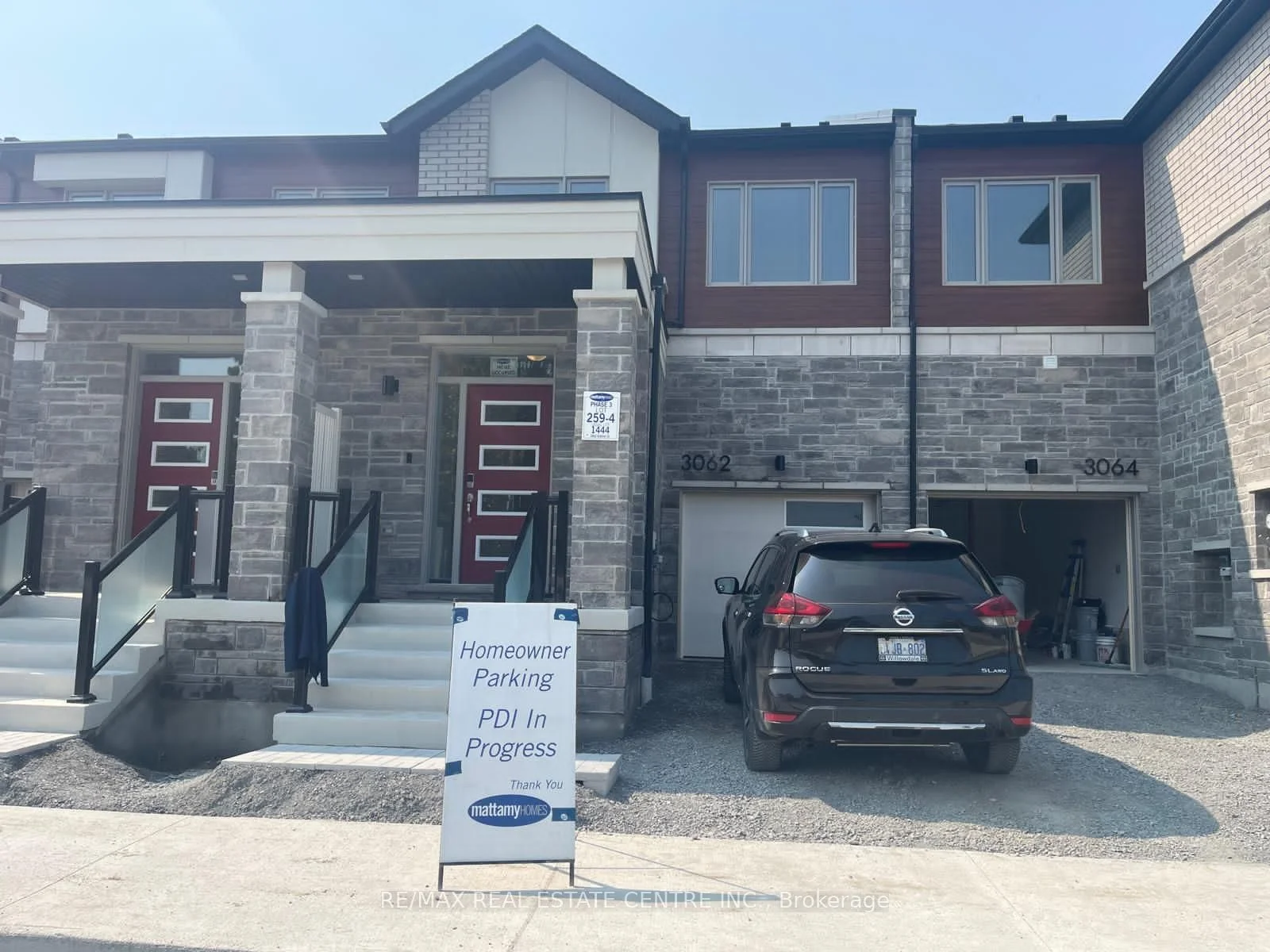 Att/Row/Townhouse in Pickering