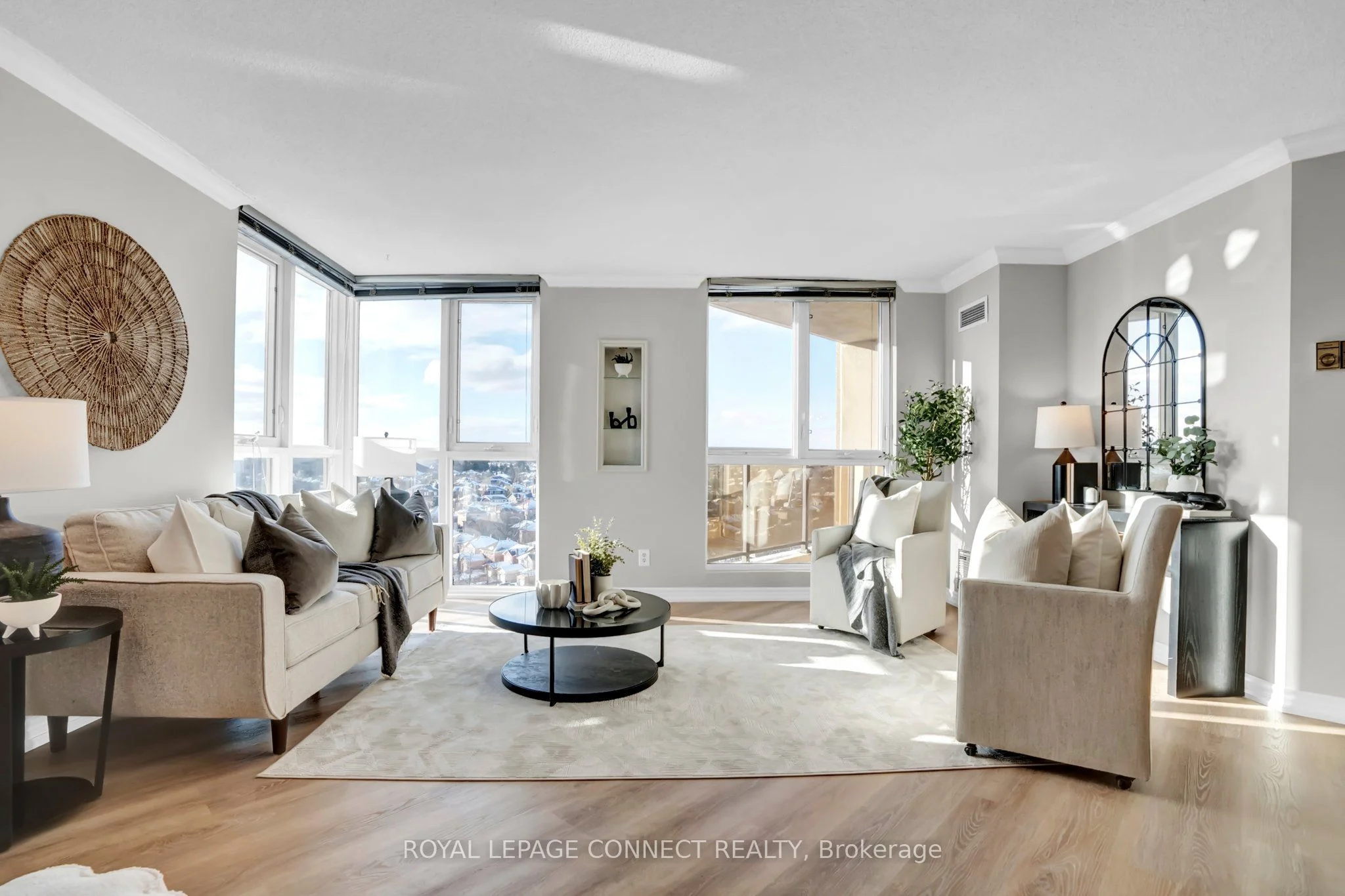 Condo Apartment in Ajax