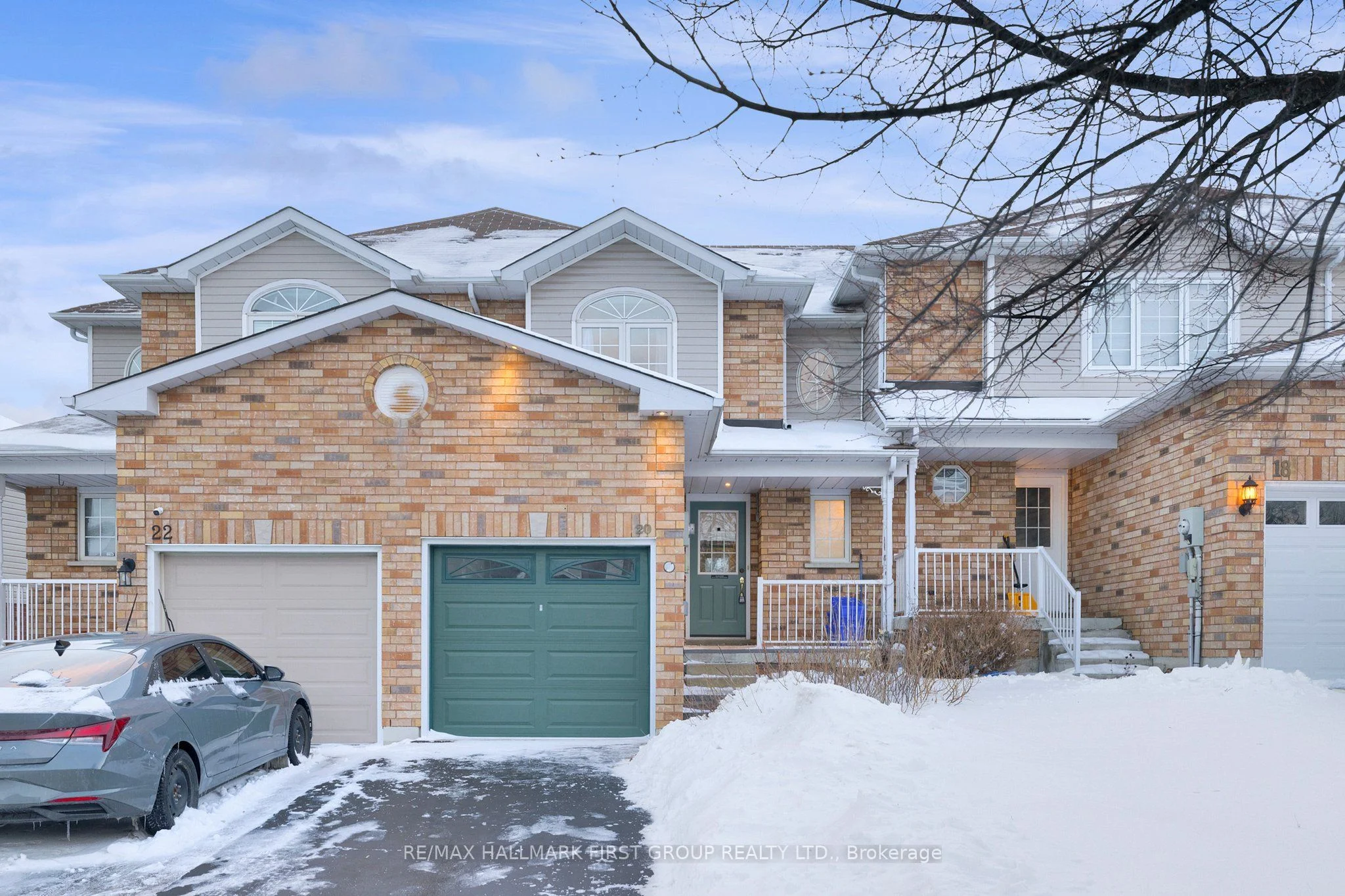 Att/Row/Townhouse in Clarington