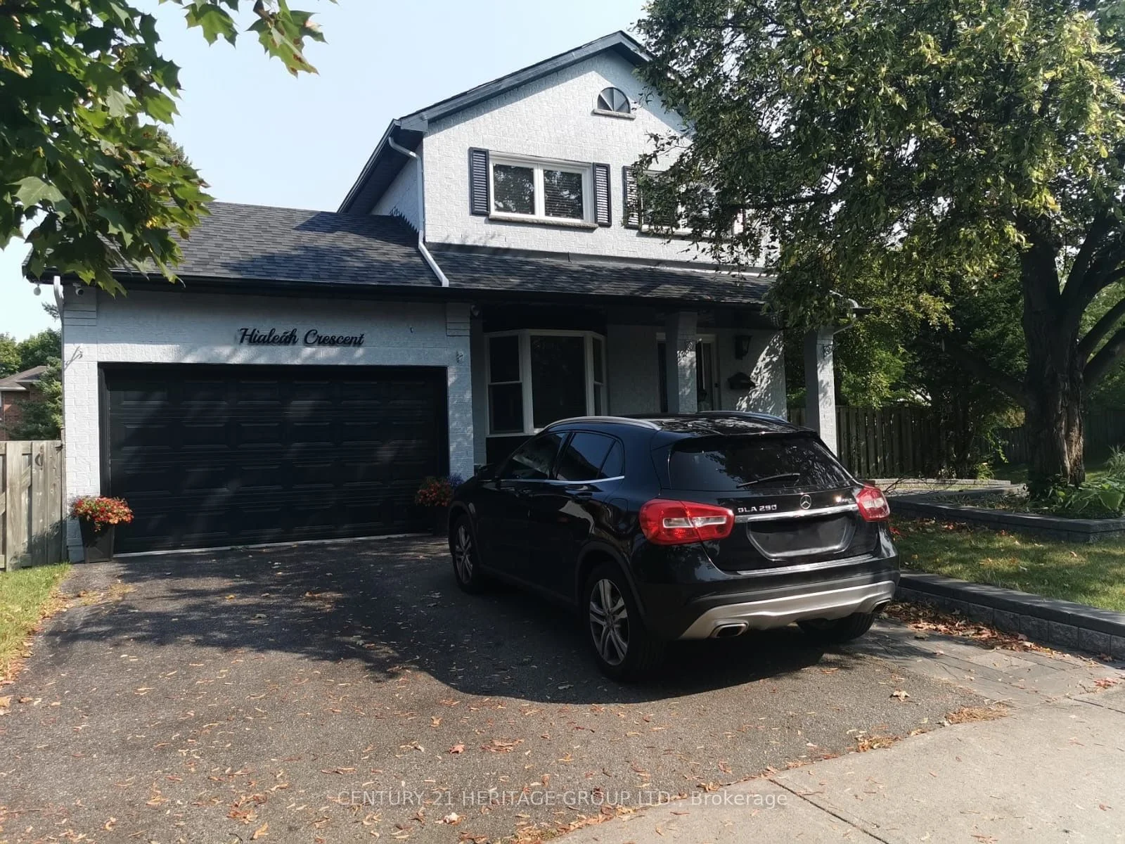 Detached in Whitby