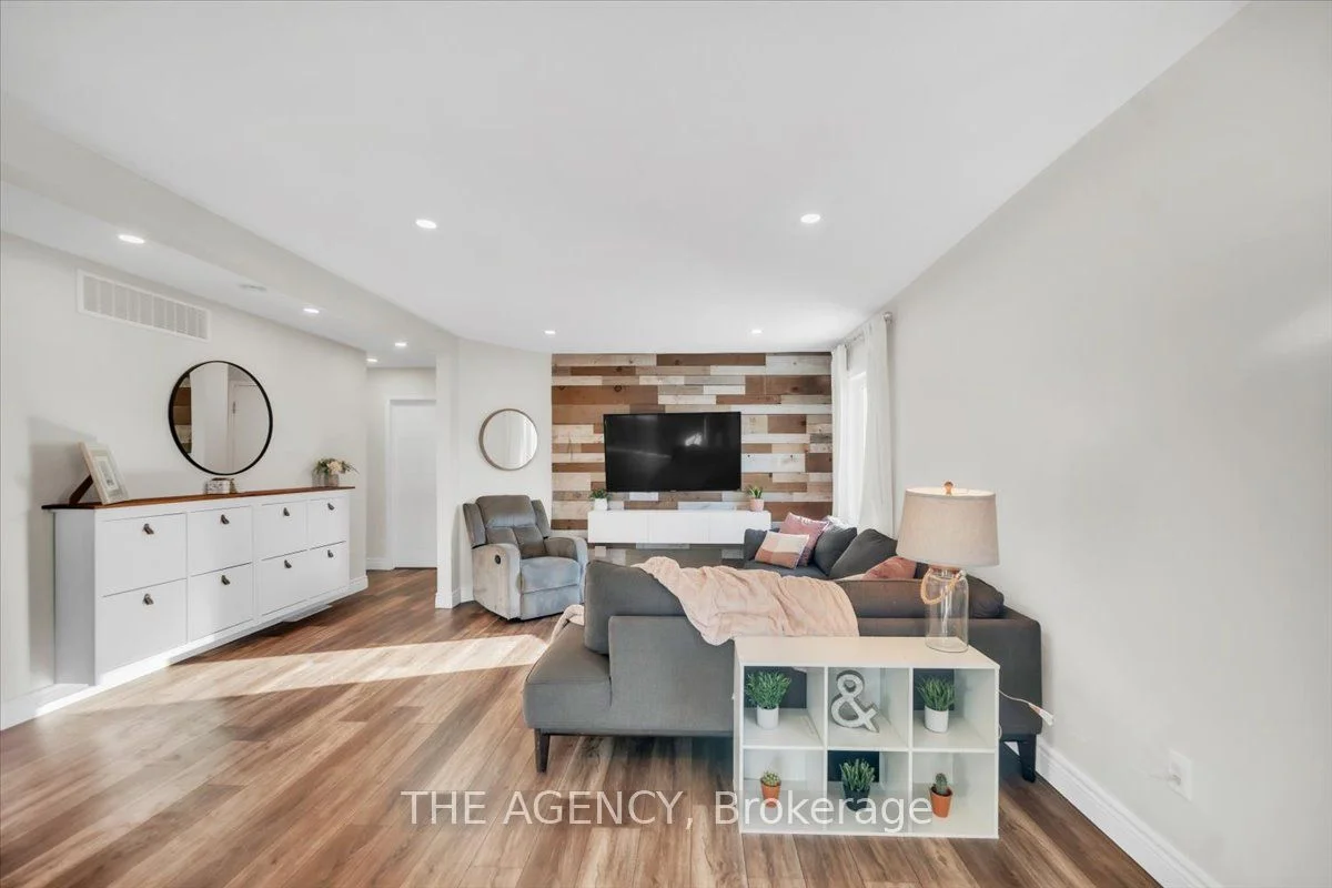 1806 Edenwood Drive, Oshawa, ON L1G 7Y4